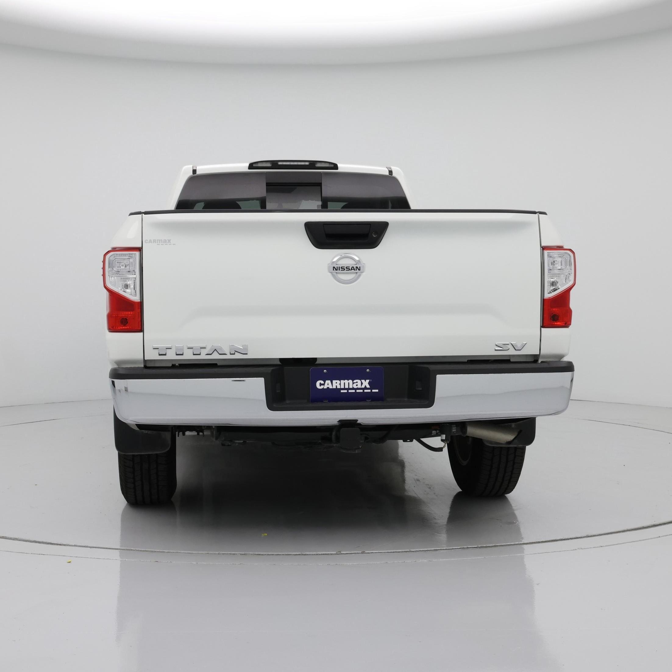 Thumbnail: 2017 Nissan Titan - 6