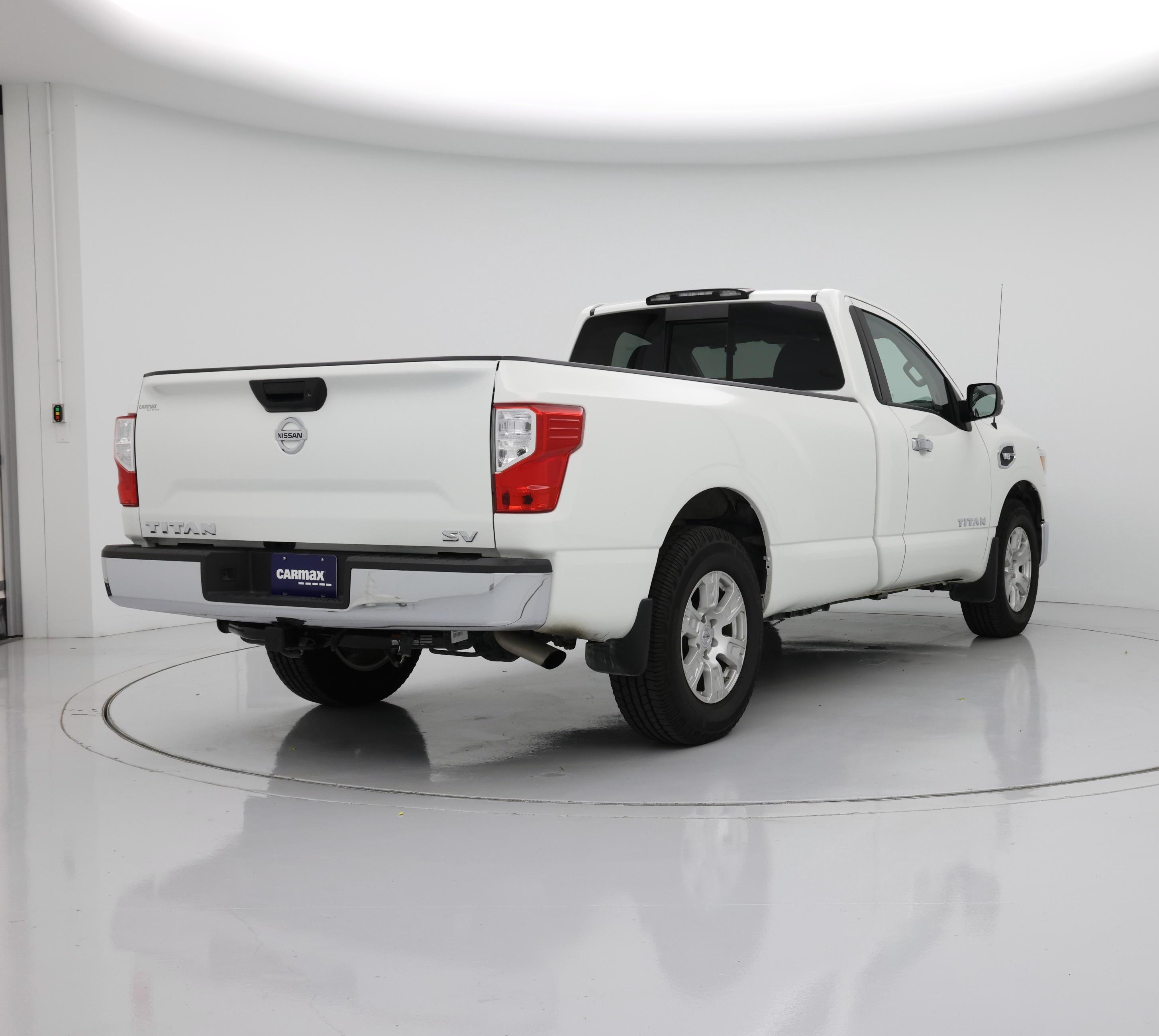 Thumbnail: 2017 Nissan Titan - 8