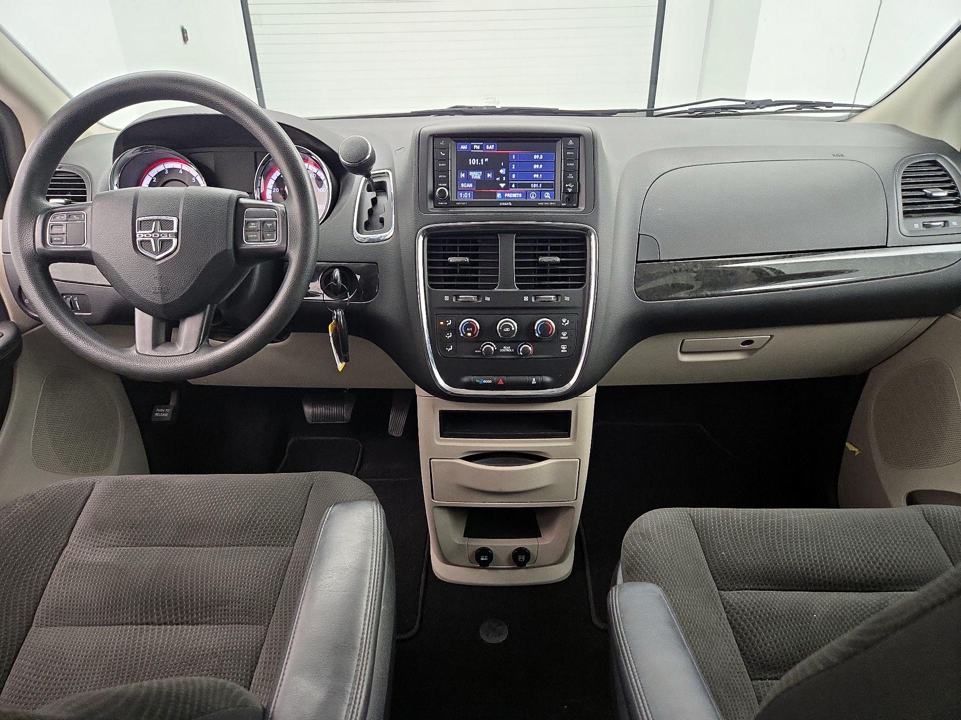 Thumbnail: 2018 Dodge Grand Caravan - 9