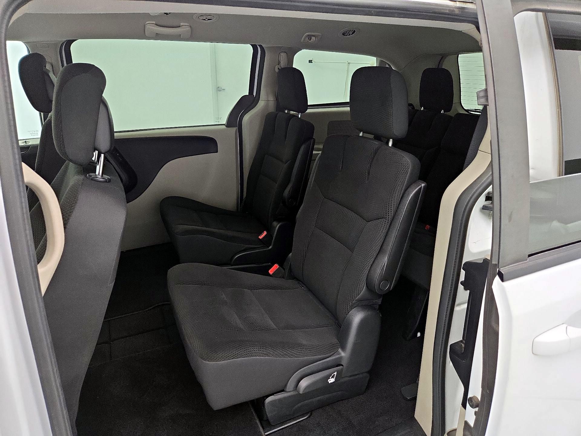 Thumbnail: 2018 Dodge Grand Caravan - 19