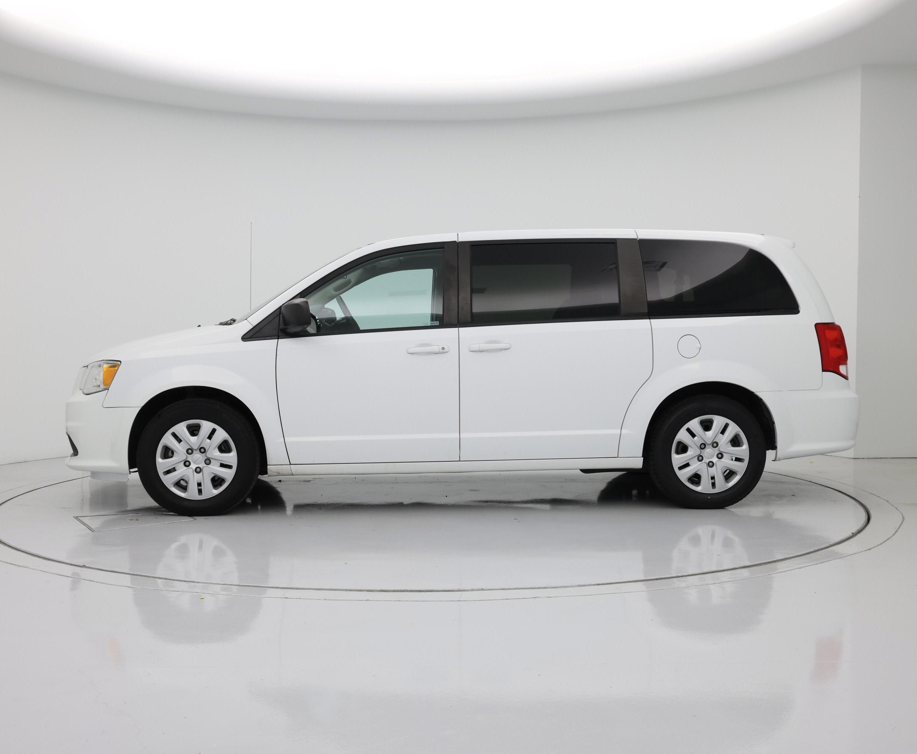 Thumbnail: 2018 Dodge Grand Caravan - 3