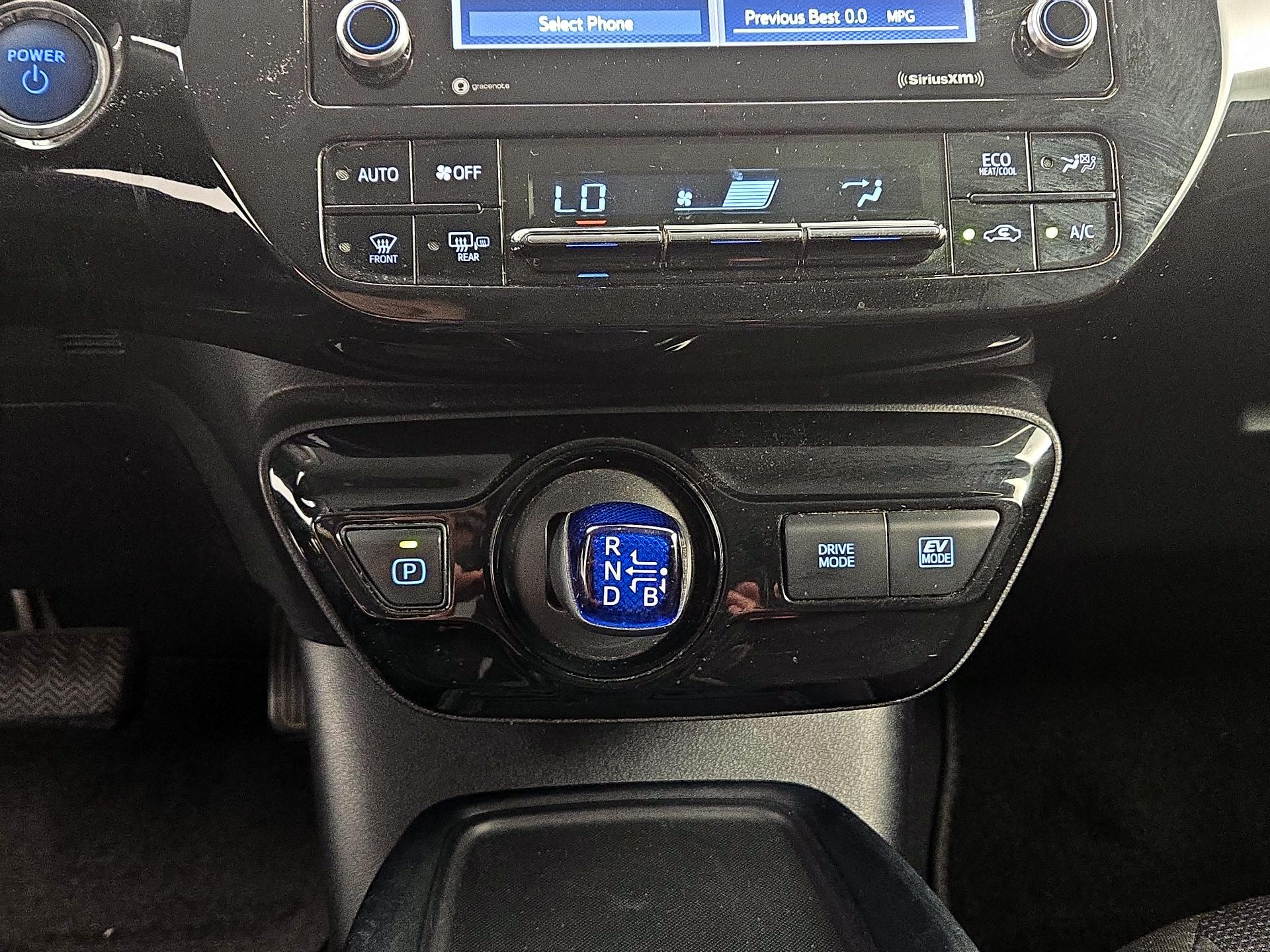 Thumbnail: 2022 Toyota Prius - 17
