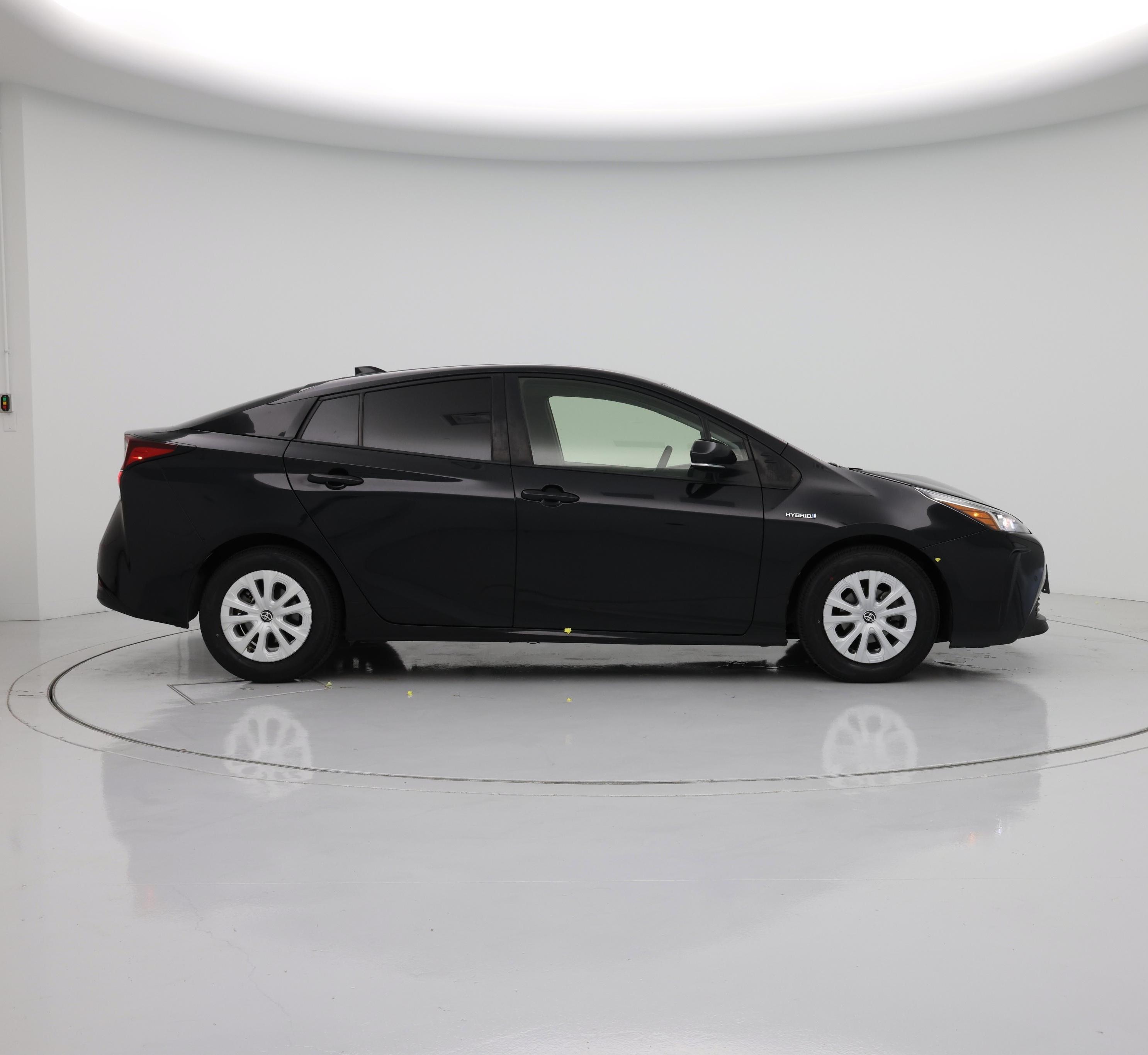 Thumbnail: 2022 Toyota Prius - 7