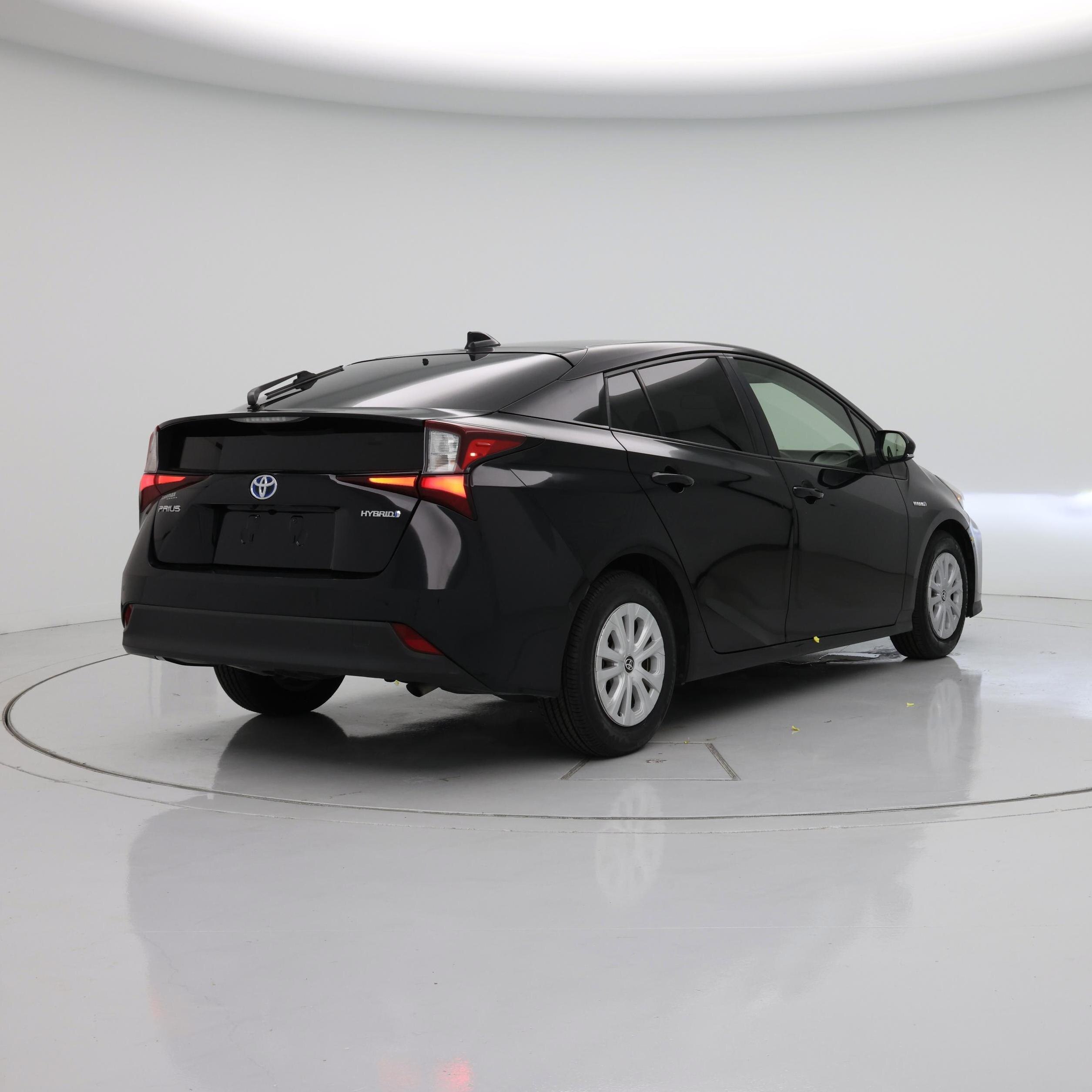 Thumbnail: 2022 Toyota Prius - 8
