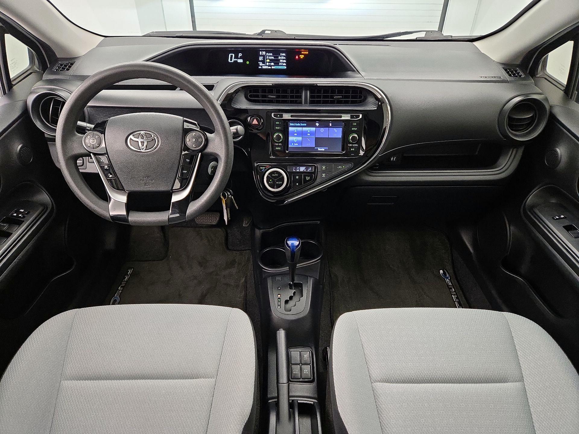 Thumbnail: 2018 Toyota Prius c - 9