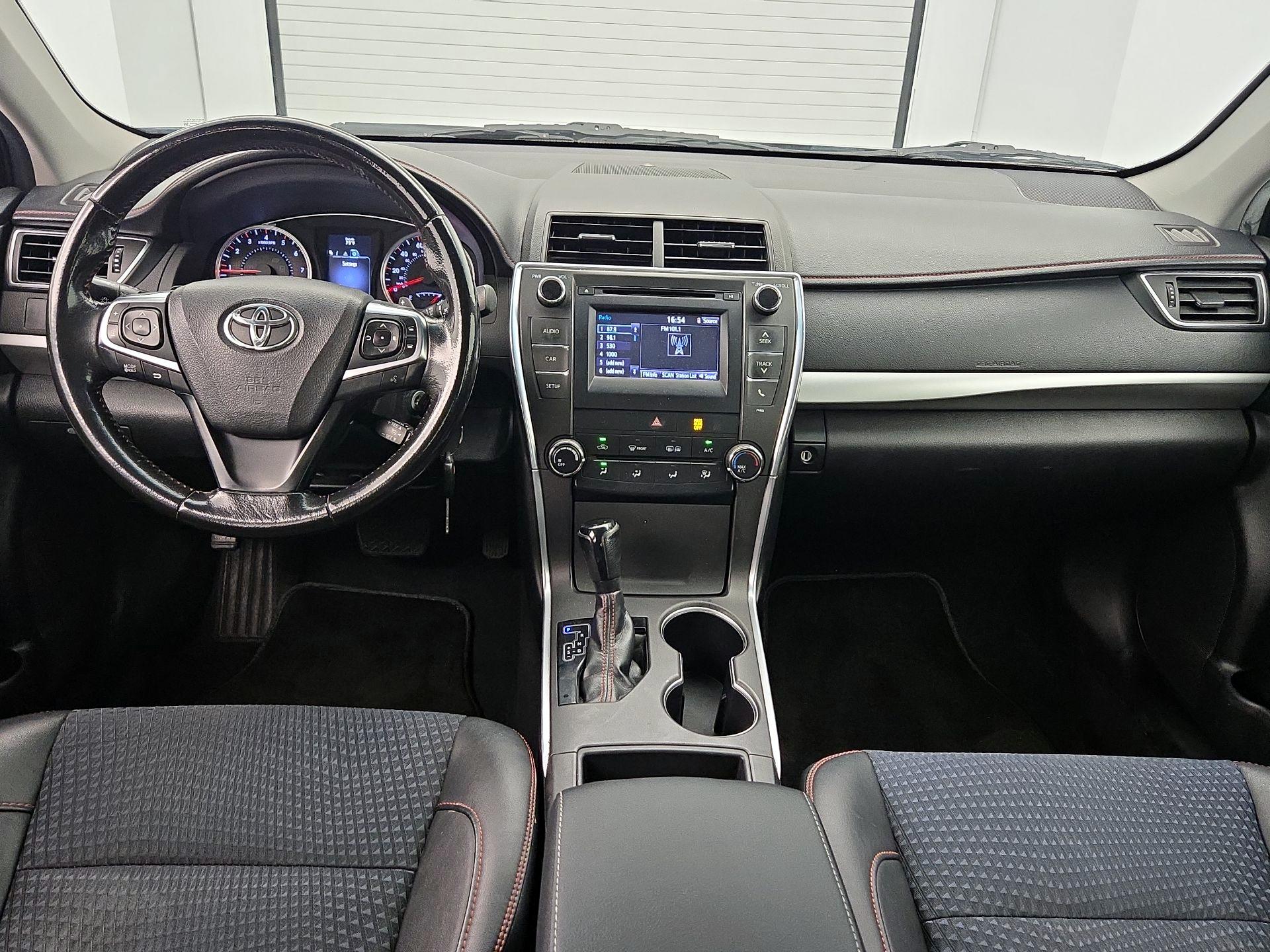 Thumbnail: 2015 Toyota Camry - 9