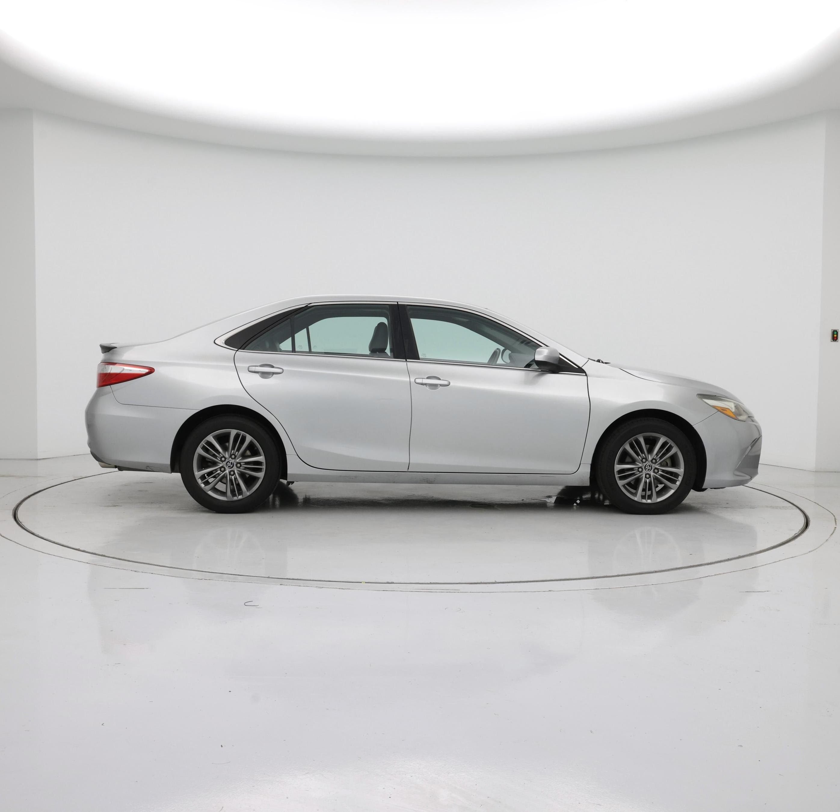 Thumbnail: 2015 Toyota Camry - 7