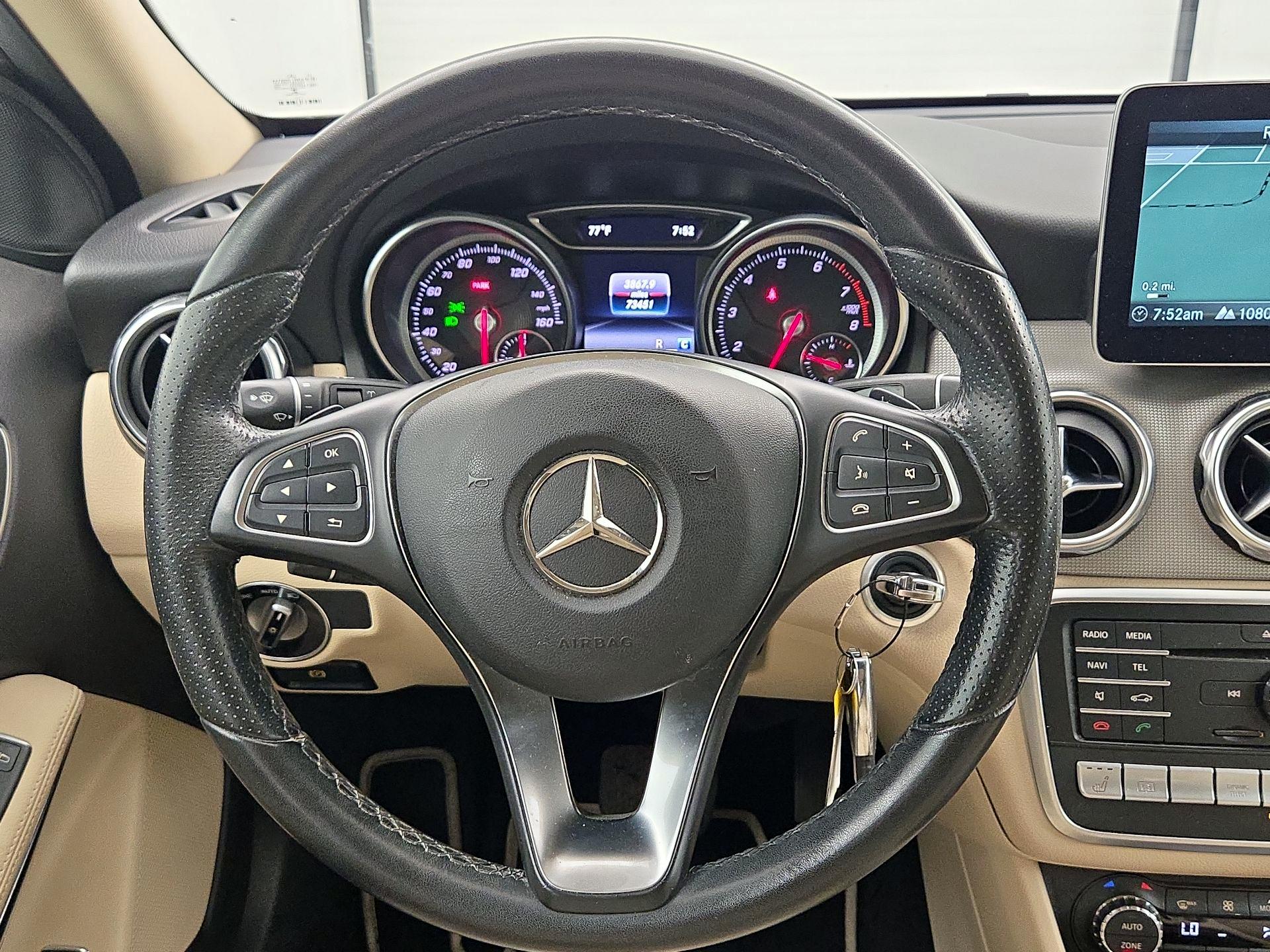 Thumbnail: 2018 Mercedes-Benz GLA - 10