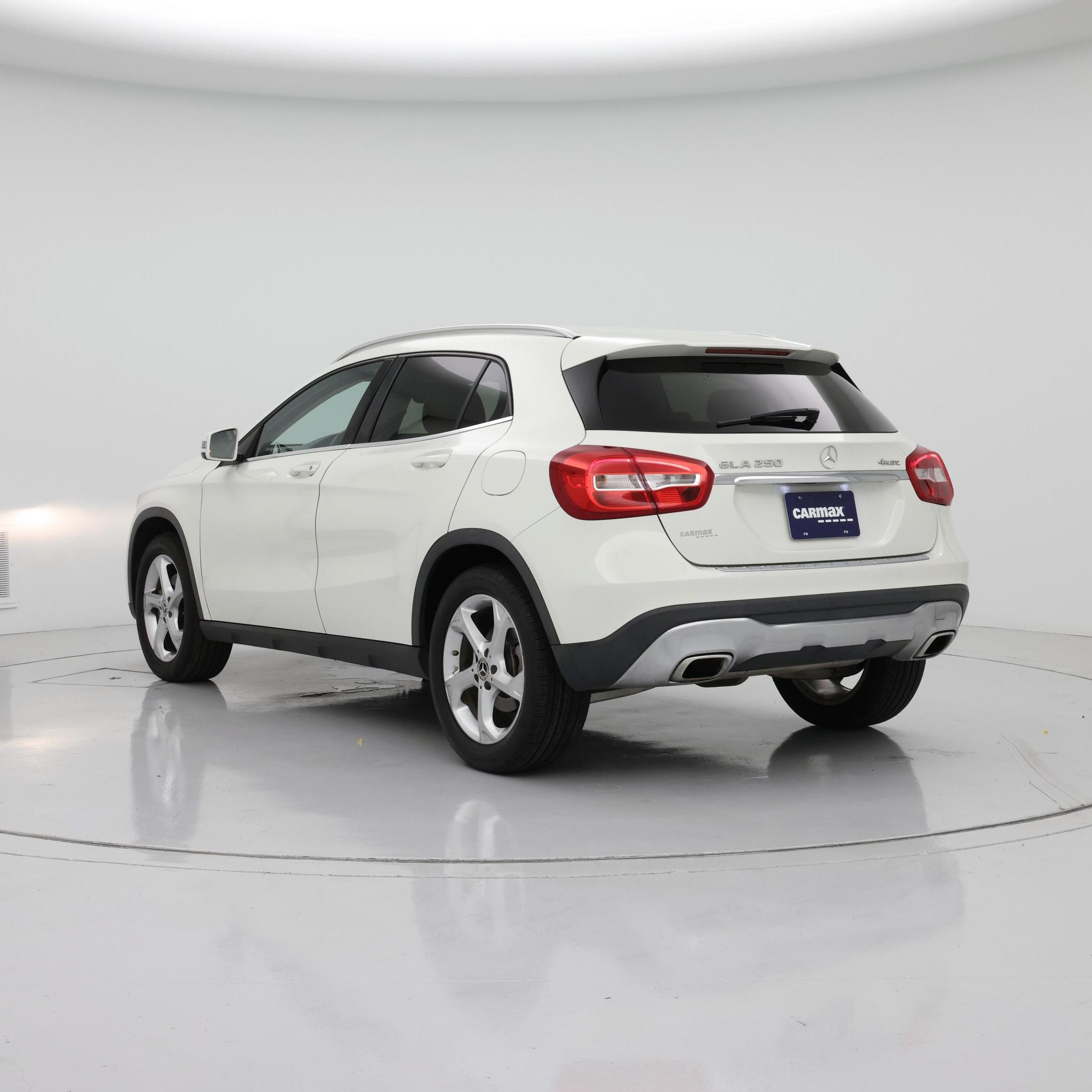 Thumbnail: 2018 Mercedes-Benz GLA - 2
