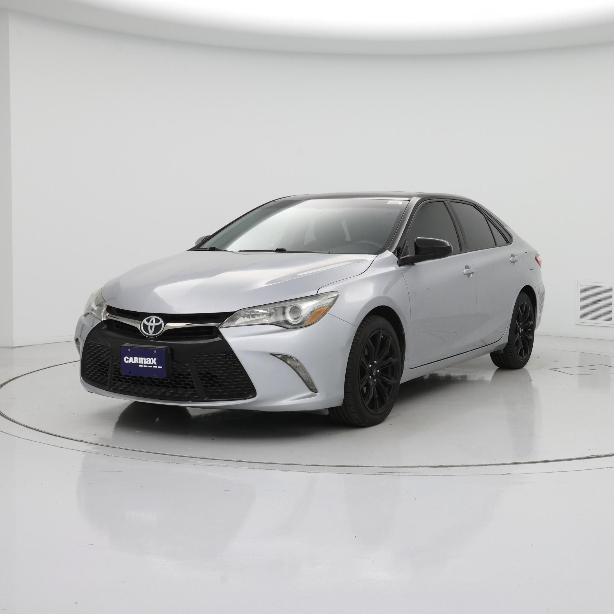 Thumbnail: 2017 Toyota Camry - 4