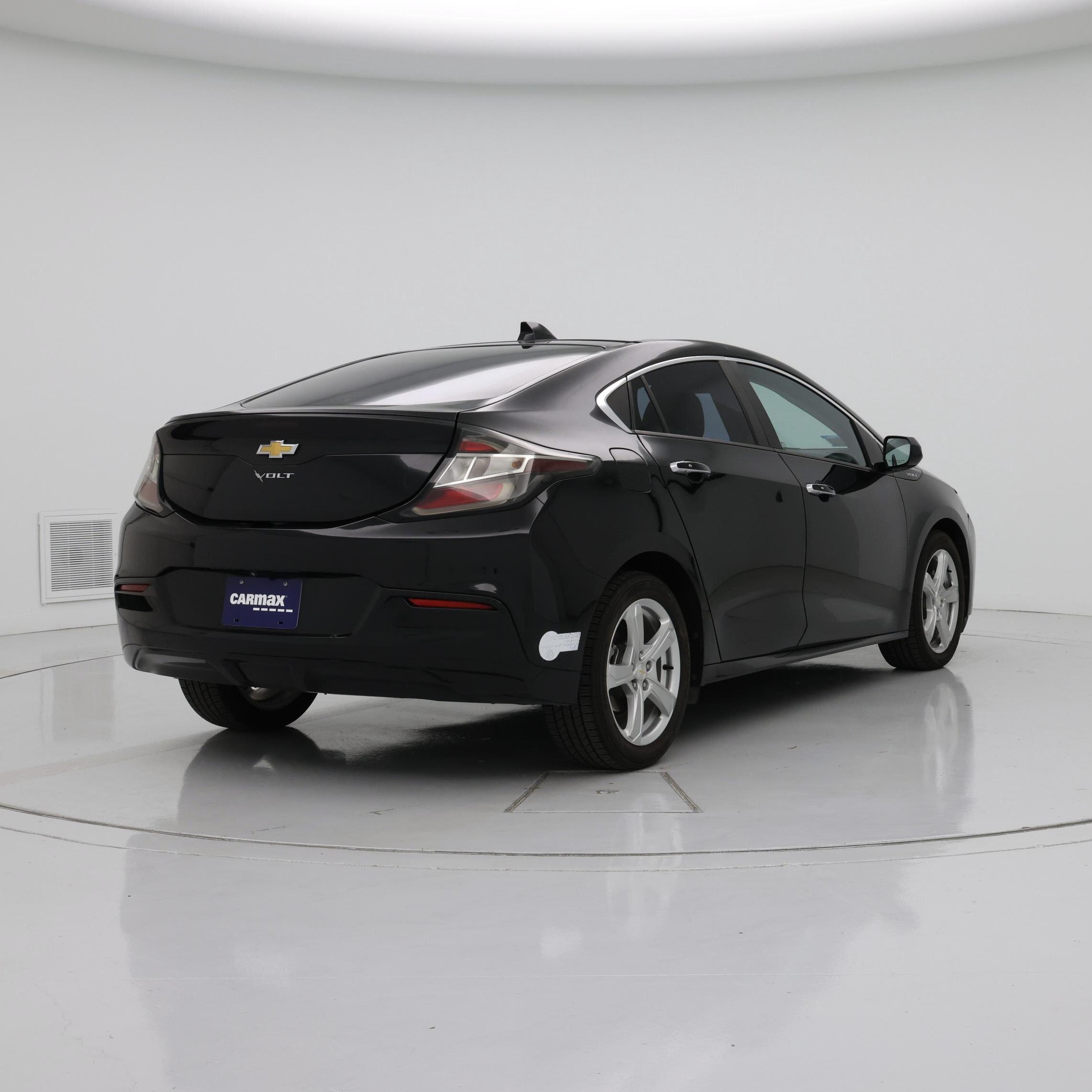 Thumbnail: 2016 Chevrolet Volt - 8