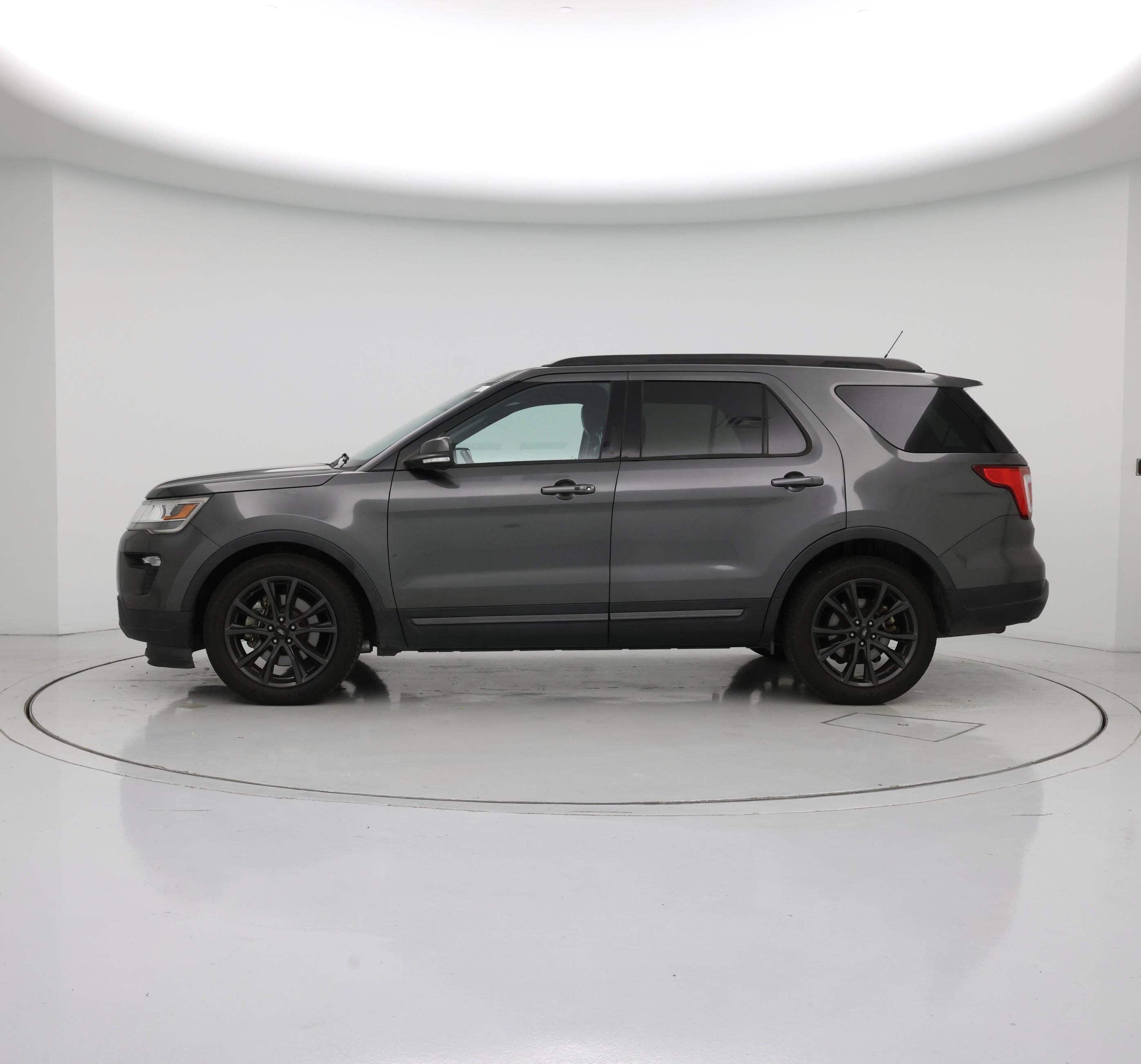 Thumbnail: 2018 Ford Explorer - 3