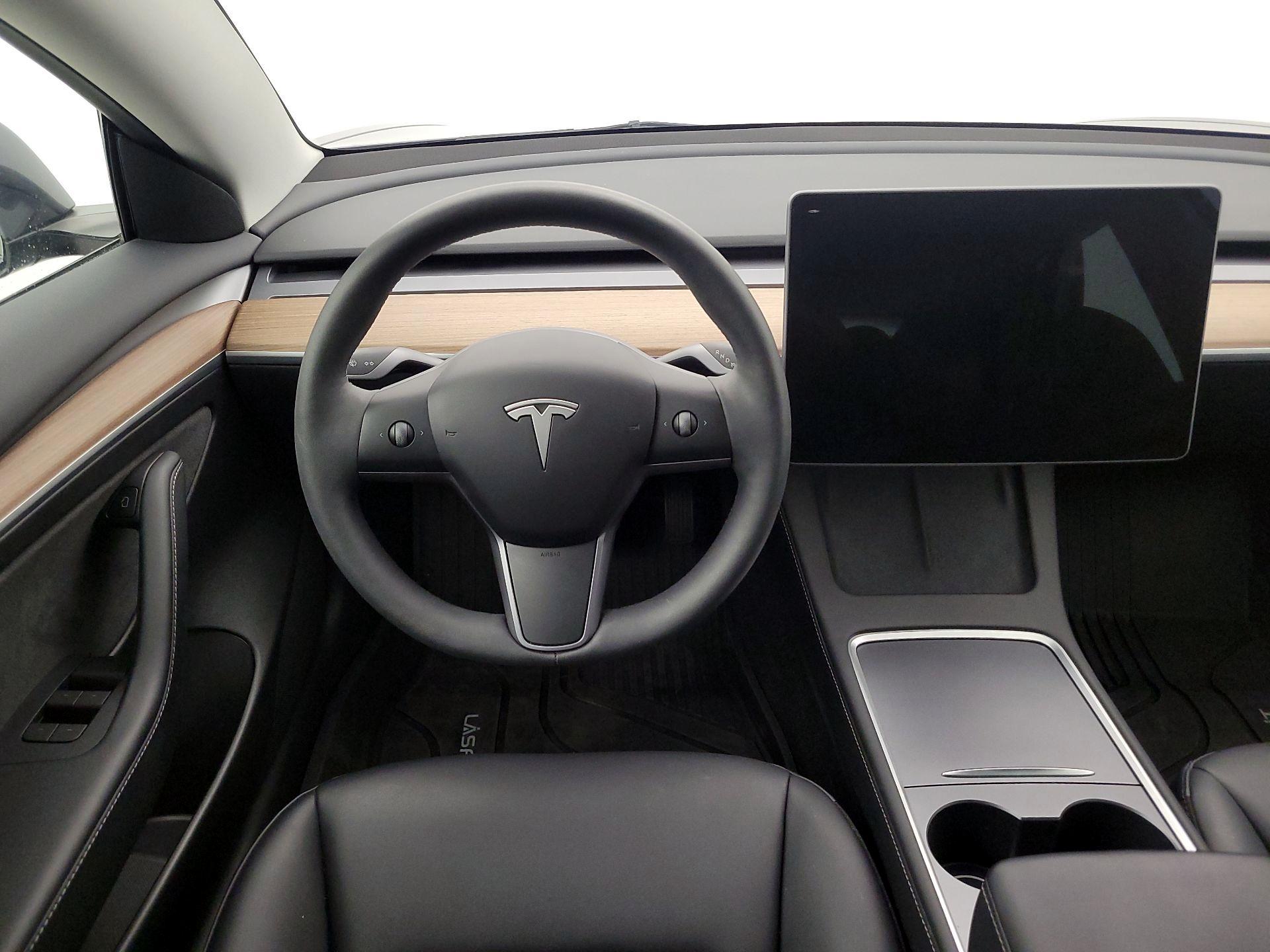 Thumbnail: 2023 Tesla Model 3 - 10
