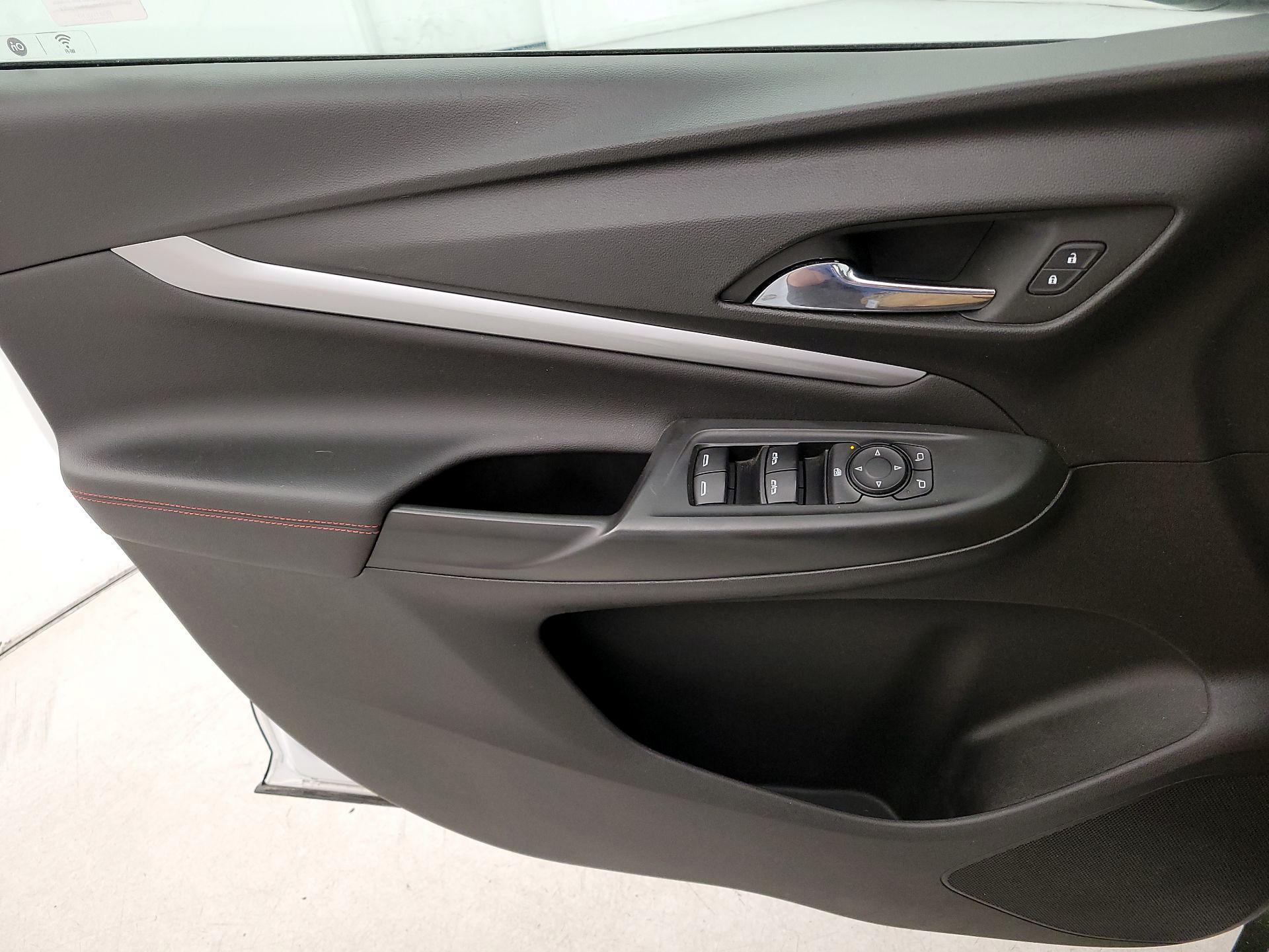 Thumbnail: 2023 Chevrolet Bolt EUV - 12