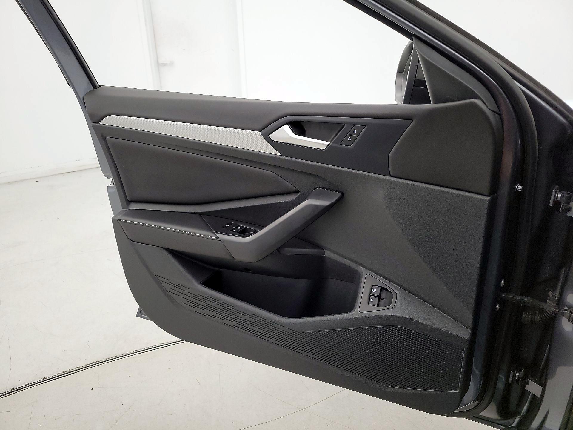 Thumbnail: 2024 Volkswagen Jetta - 12