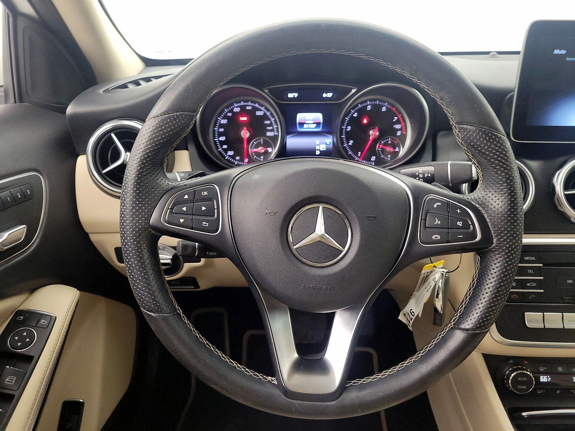 Thumbnail: 2019 Mercedes-Benz GLA - 10