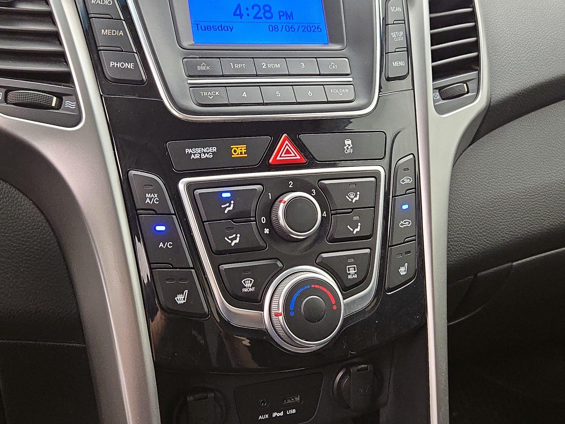 Thumbnail: 2013 Hyundai Elantra - 15