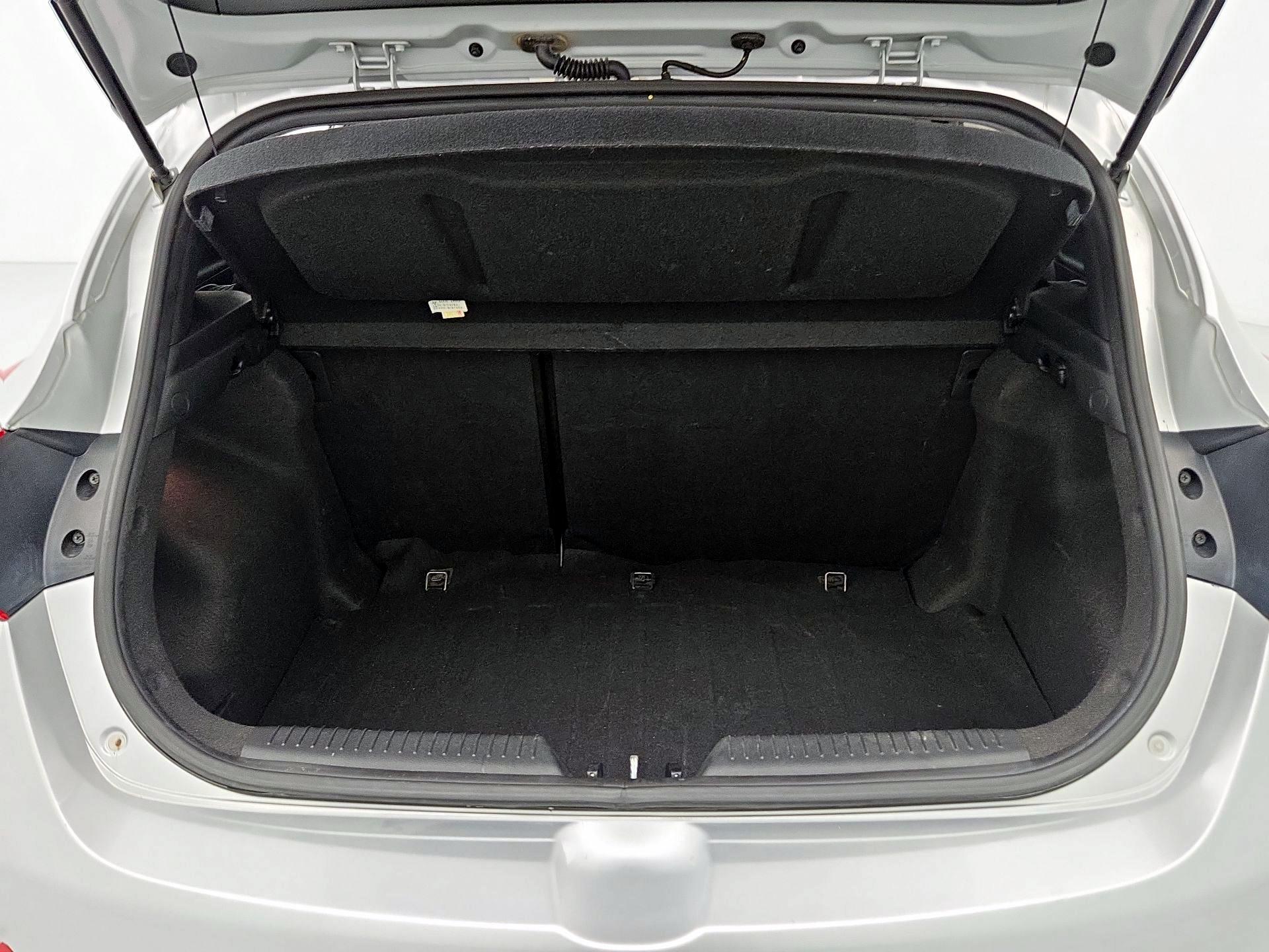 Thumbnail: 2013 Hyundai Elantra - 19