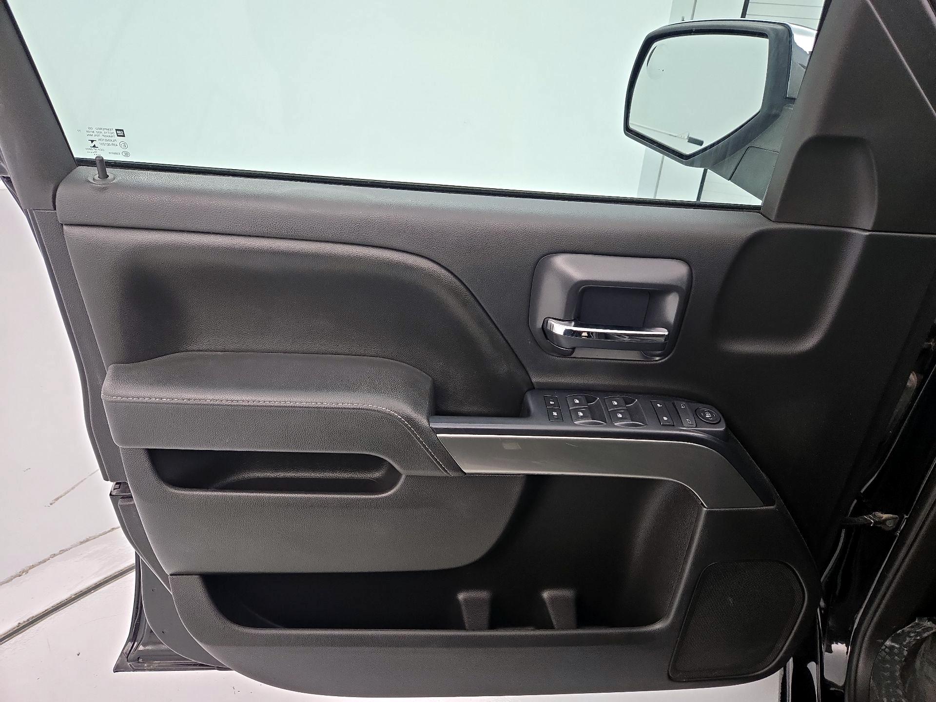 Thumbnail: 2015 Chevrolet Silverado 1500 - 12