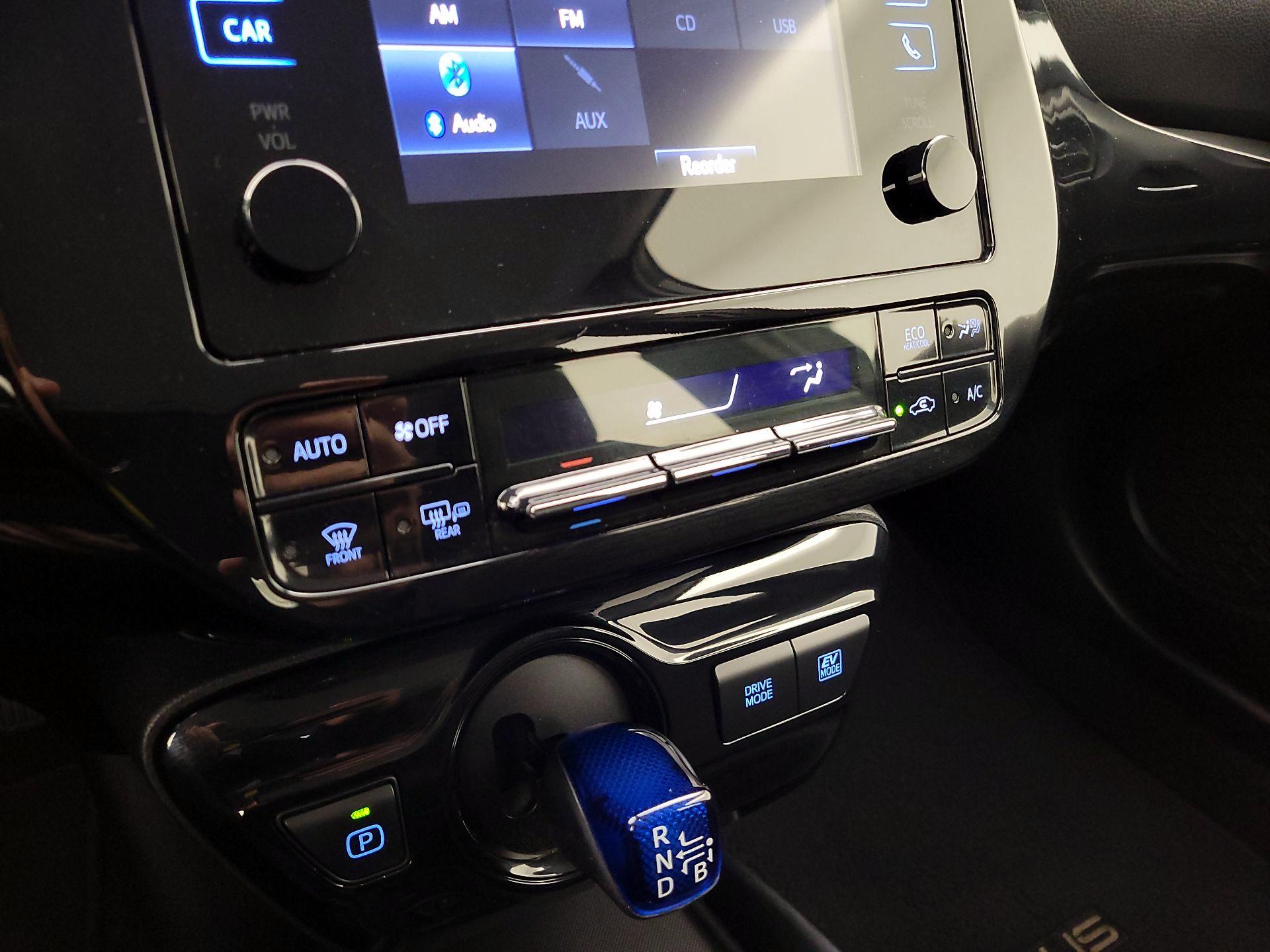 Thumbnail: 2019 Toyota Prius - 16