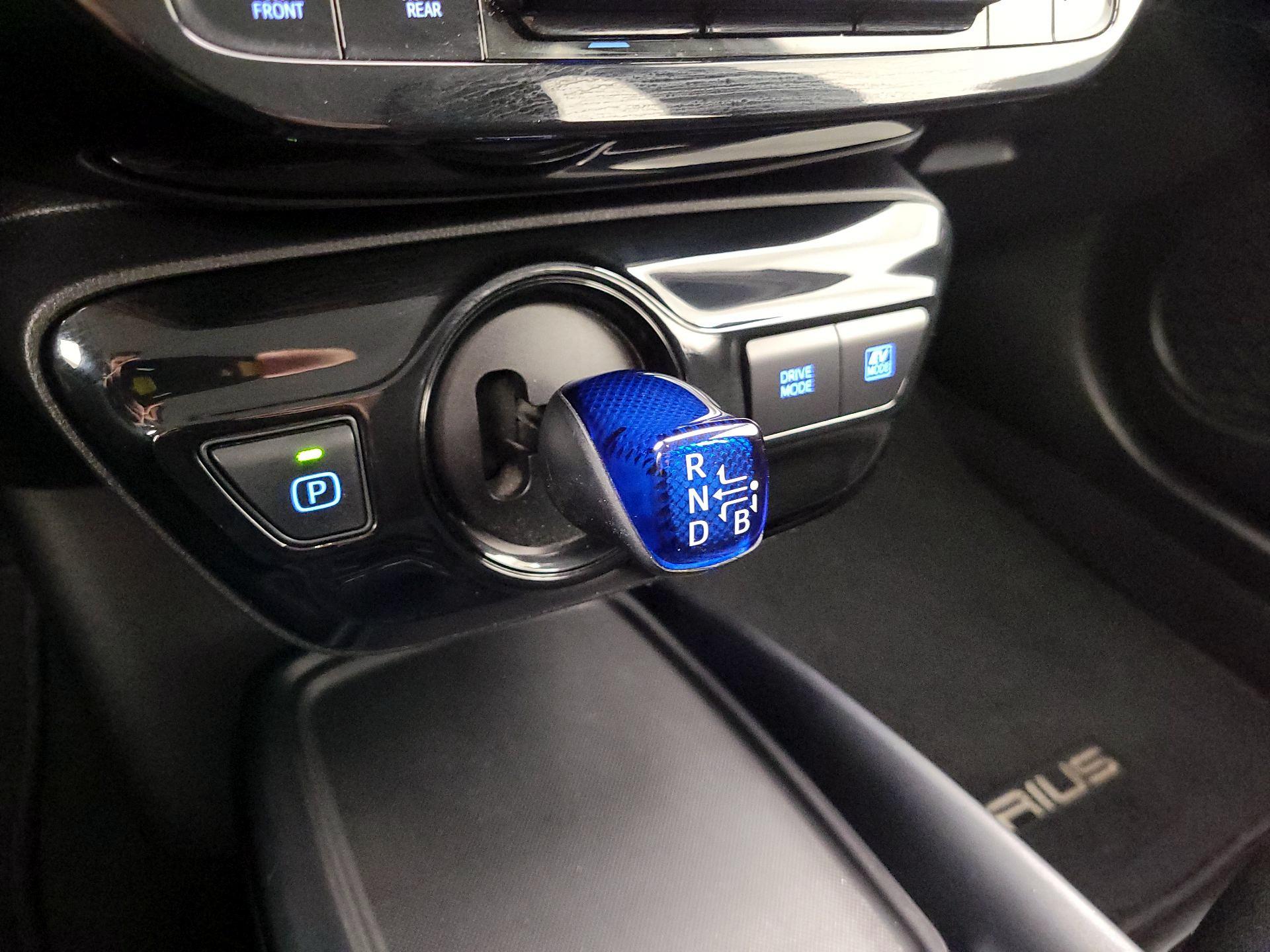 Thumbnail: 2019 Toyota Prius - 17