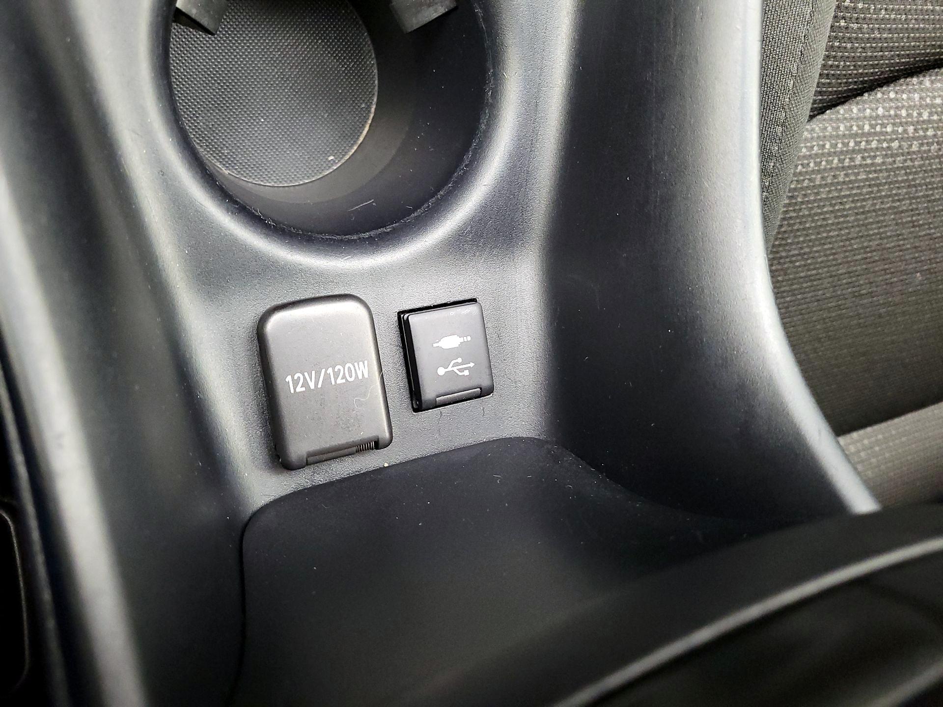 Thumbnail: 2019 Toyota Prius - 18