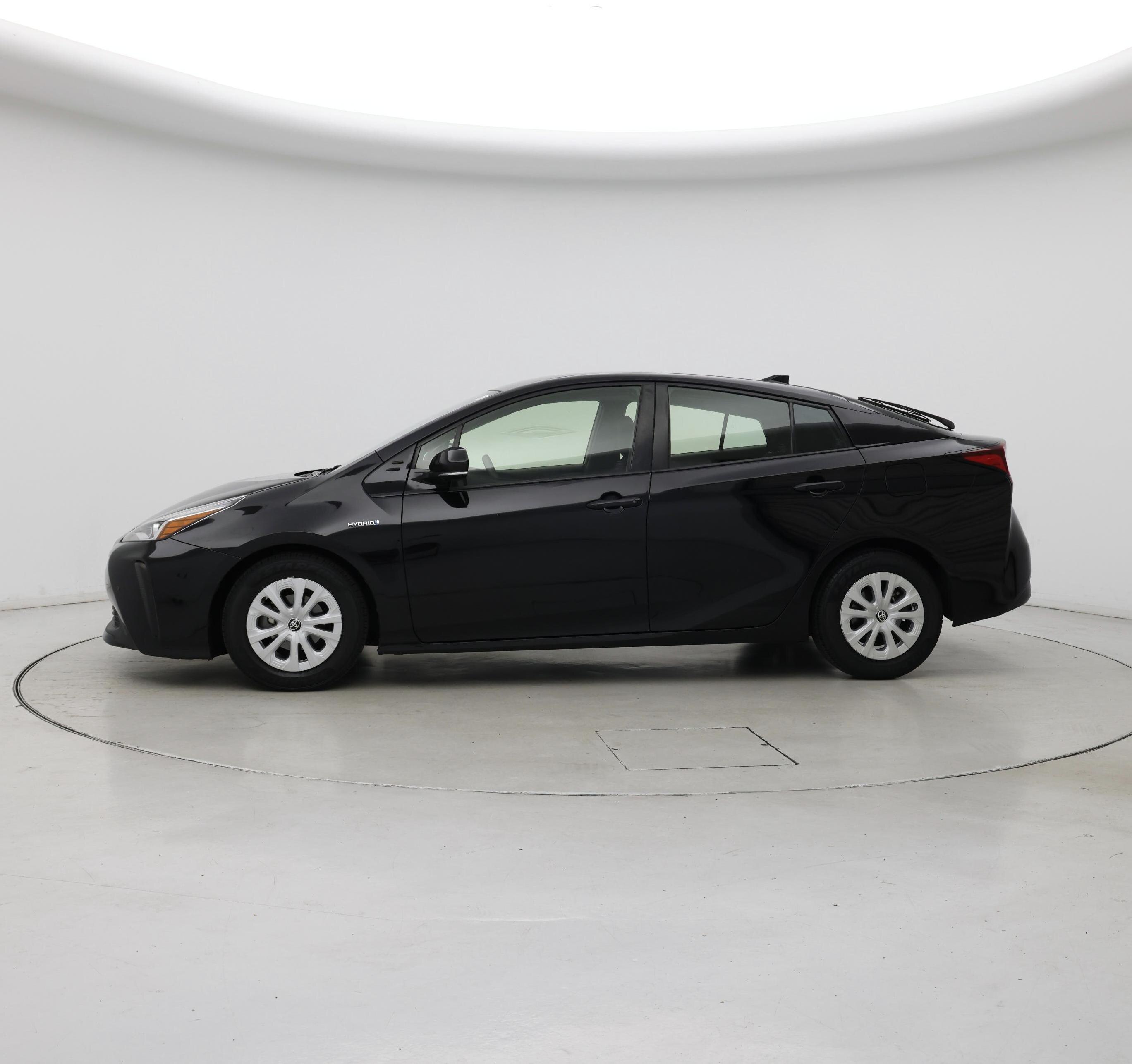 Thumbnail: 2019 Toyota Prius - 3