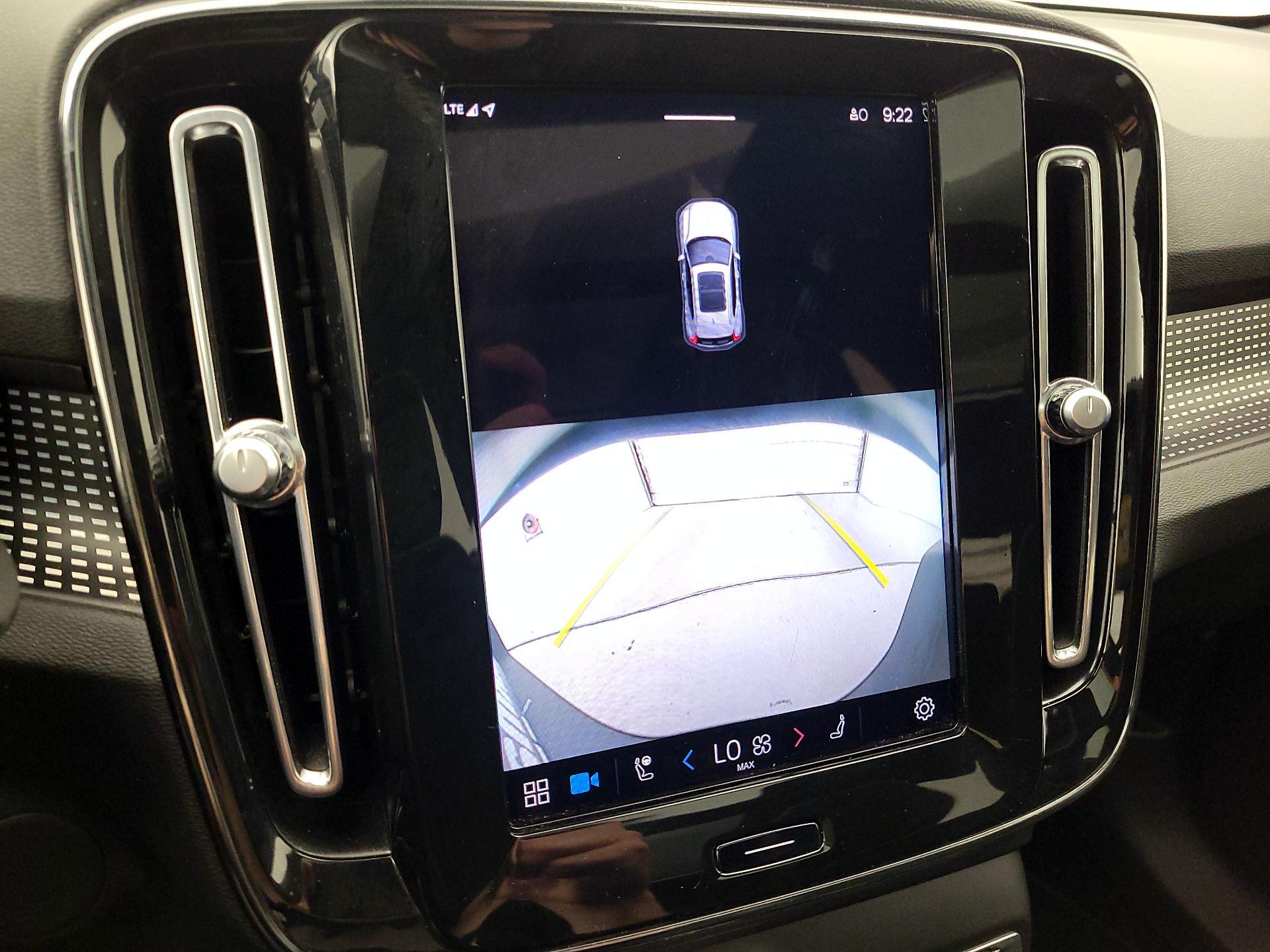 Thumbnail: 2021 Volvo XC40 - 15