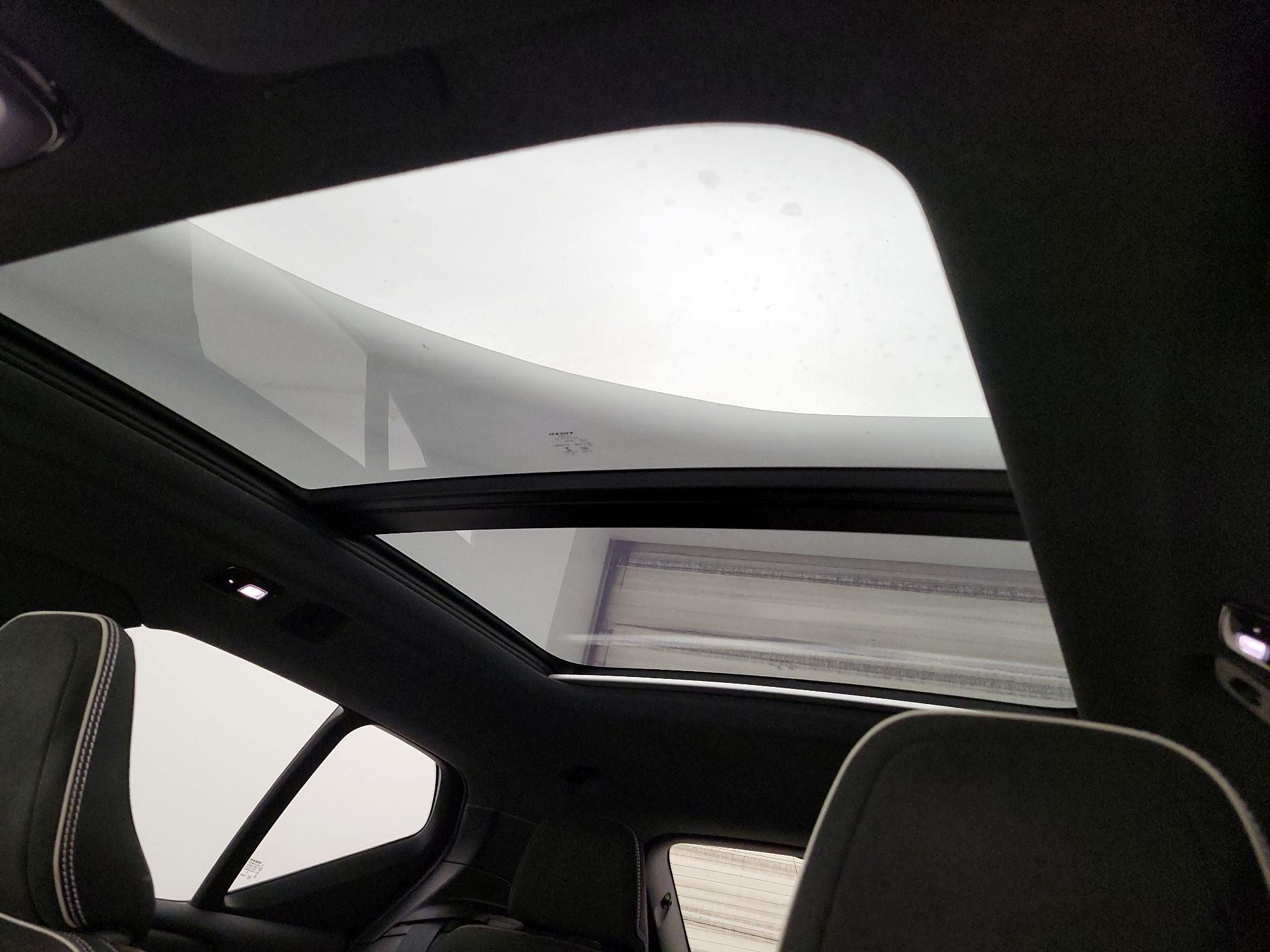 Thumbnail: 2021 Volvo XC40 - 20