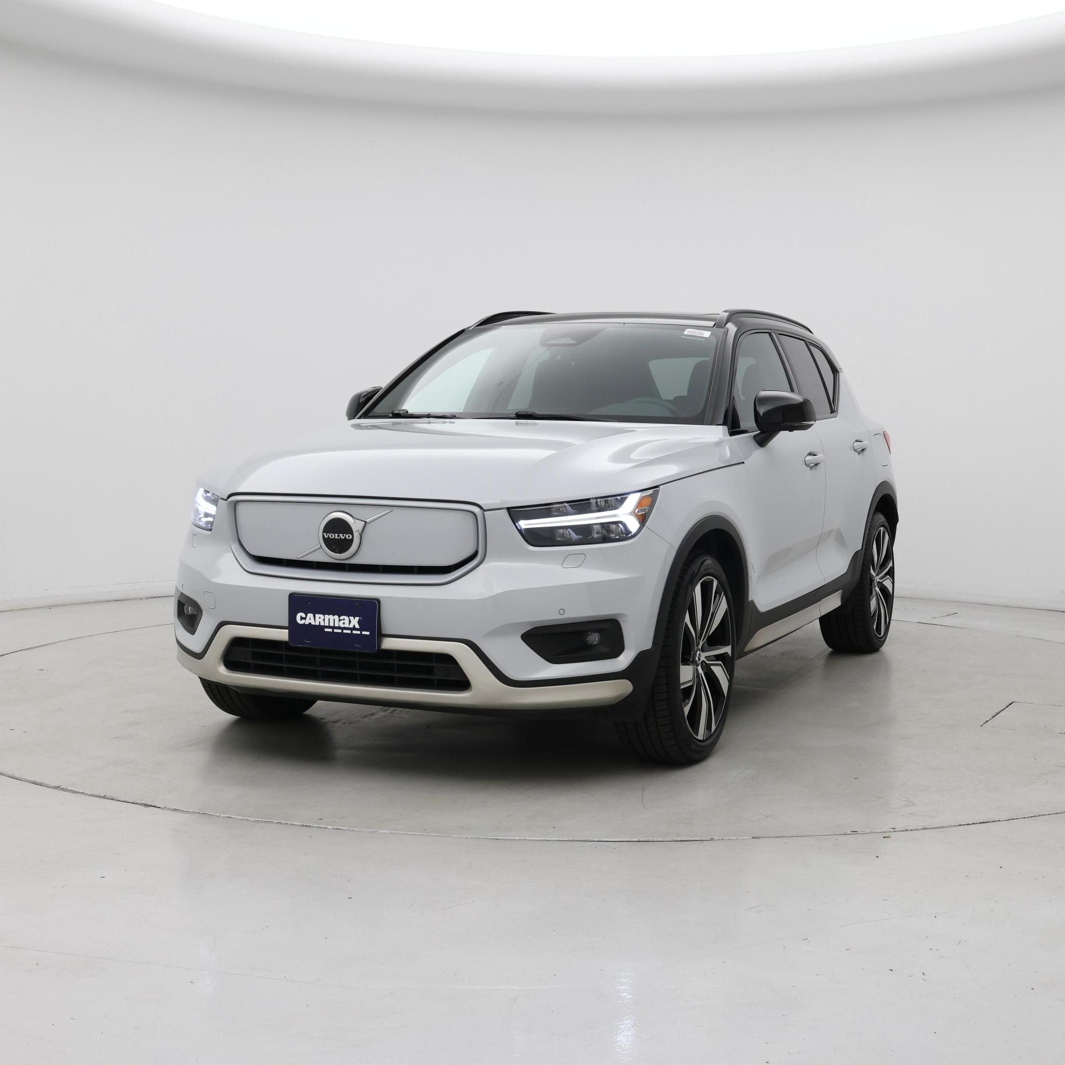 Thumbnail: 2021 Volvo XC40 - 4