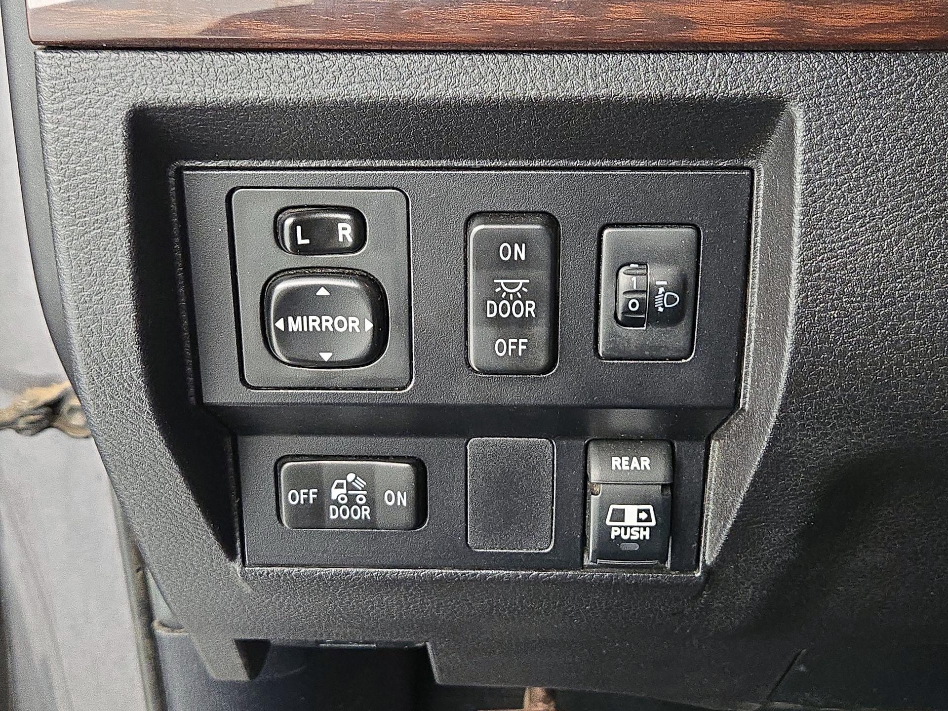 Thumbnail: 2015 Toyota Tundra - 13