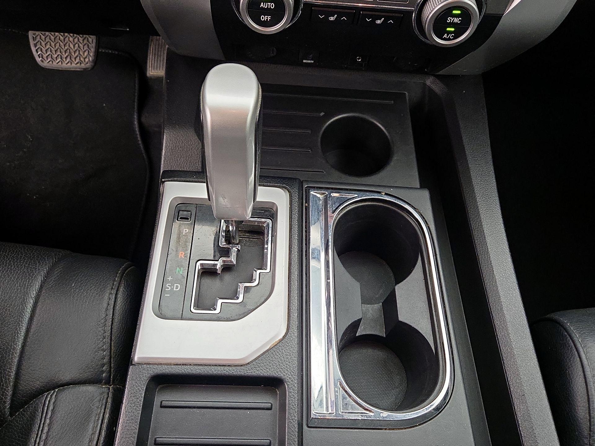 Thumbnail: 2015 Toyota Tundra - 17