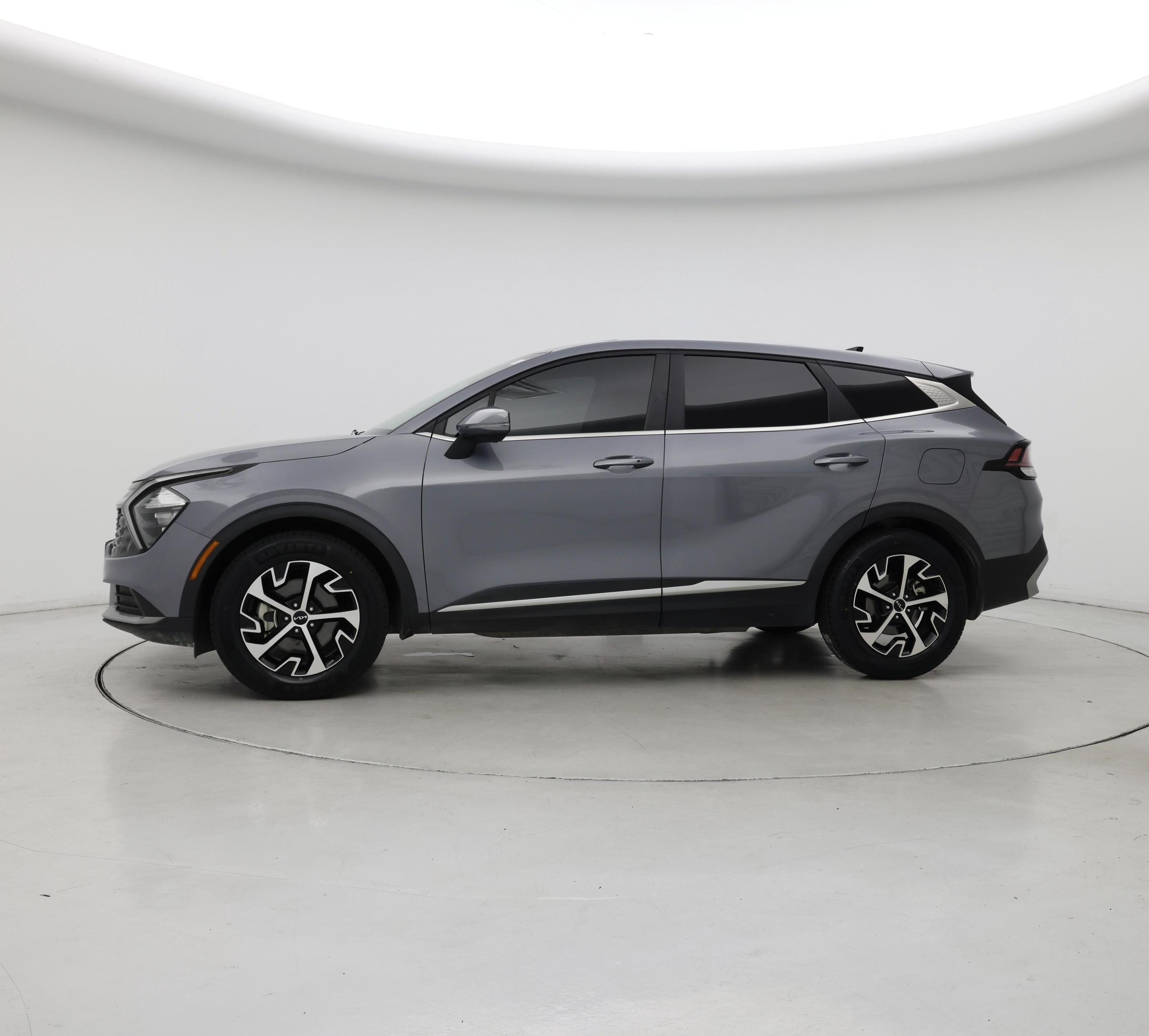 Thumbnail: 2023 Kia Sportage - 3