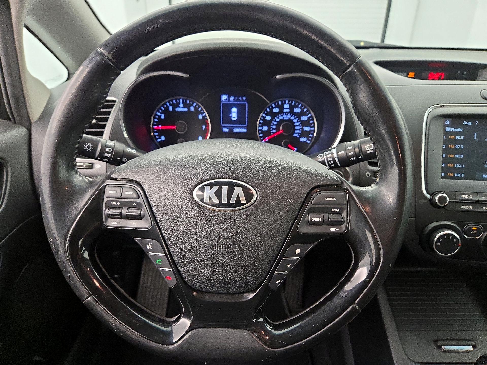 Thumbnail: 2017 Kia Forte - 10