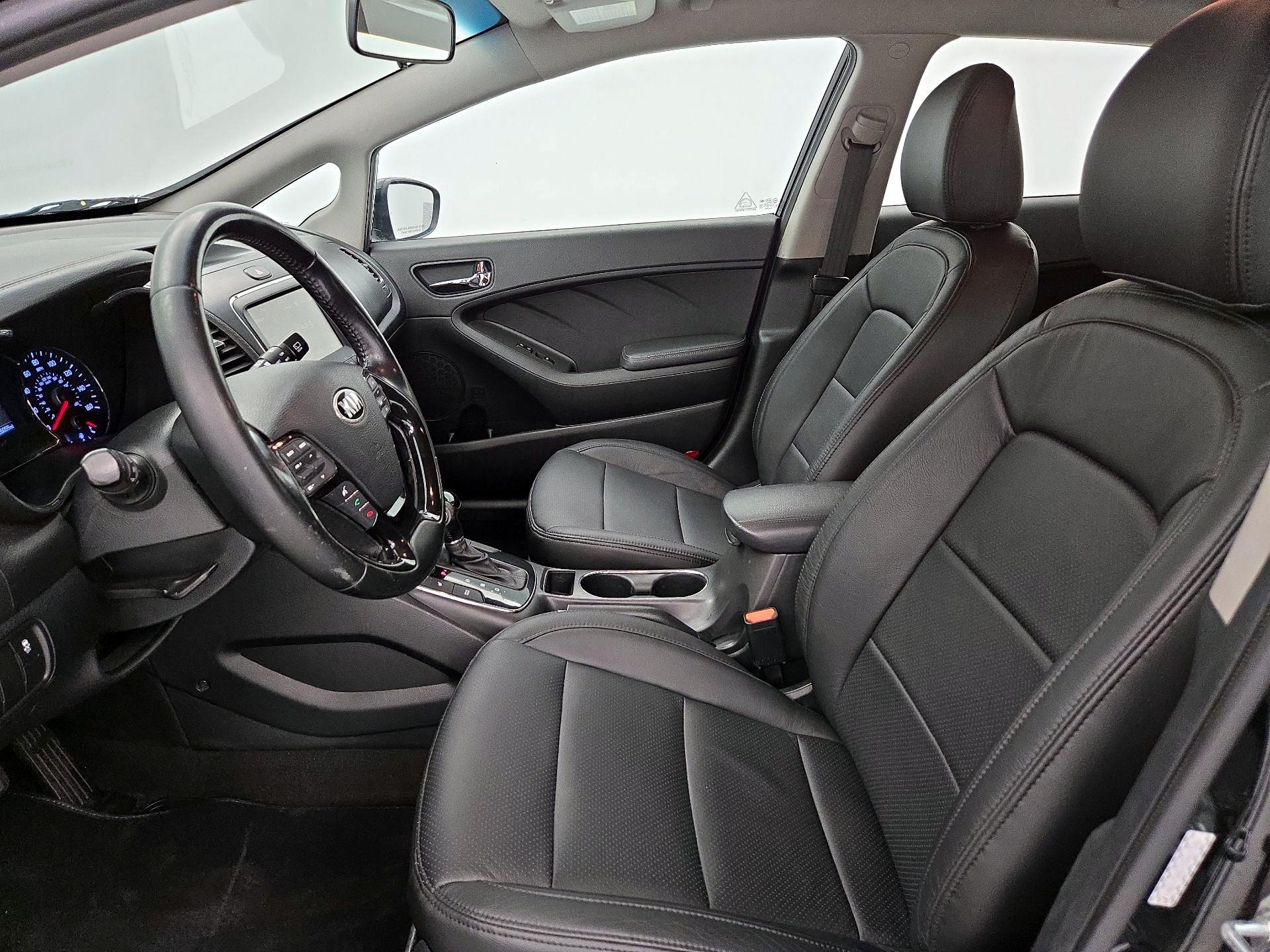 Thumbnail: 2017 Kia Forte - 11