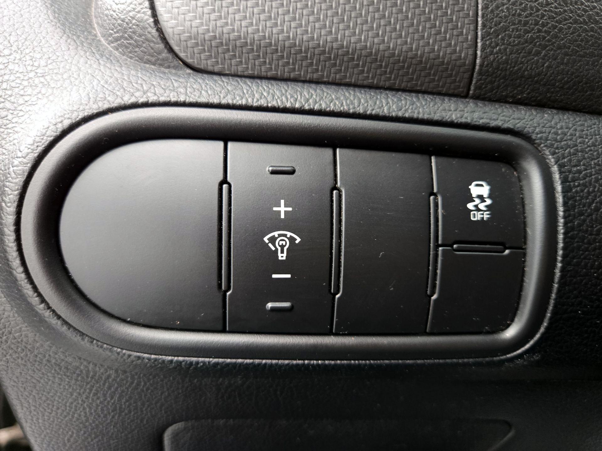Thumbnail: 2017 Kia Forte - 13