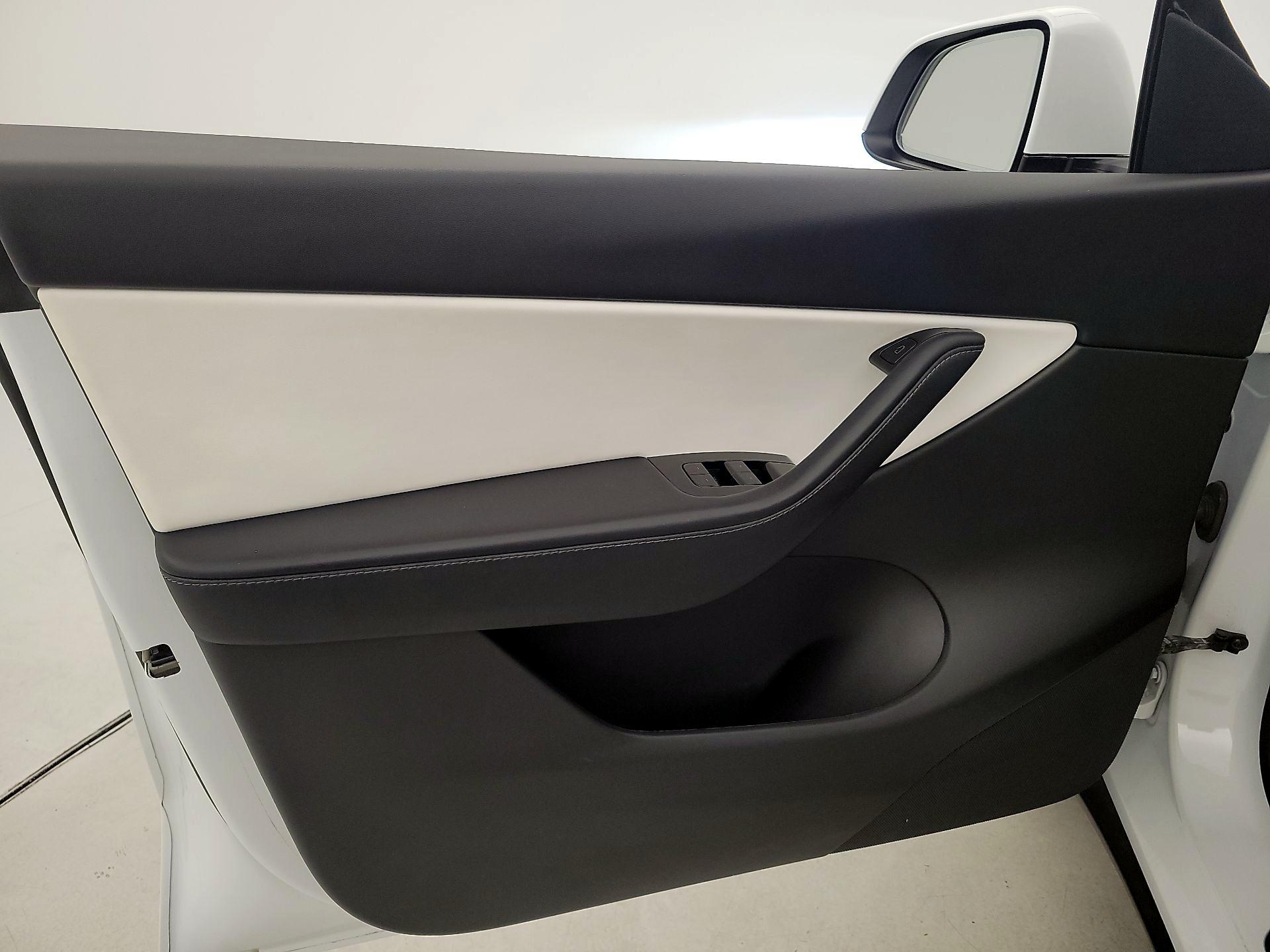 Thumbnail: 2021 Tesla Model Y - 12