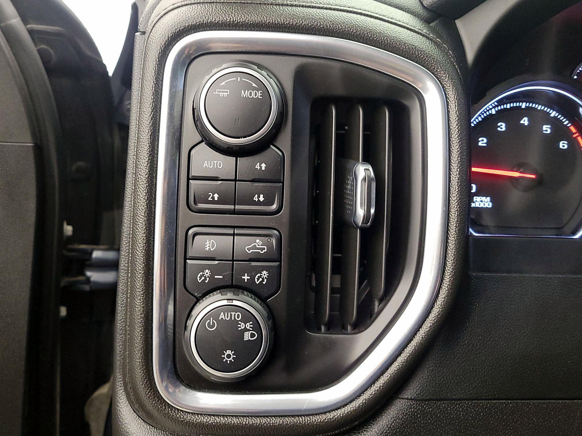 Thumbnail: 2021 Chevrolet Silverado 1500 - 13