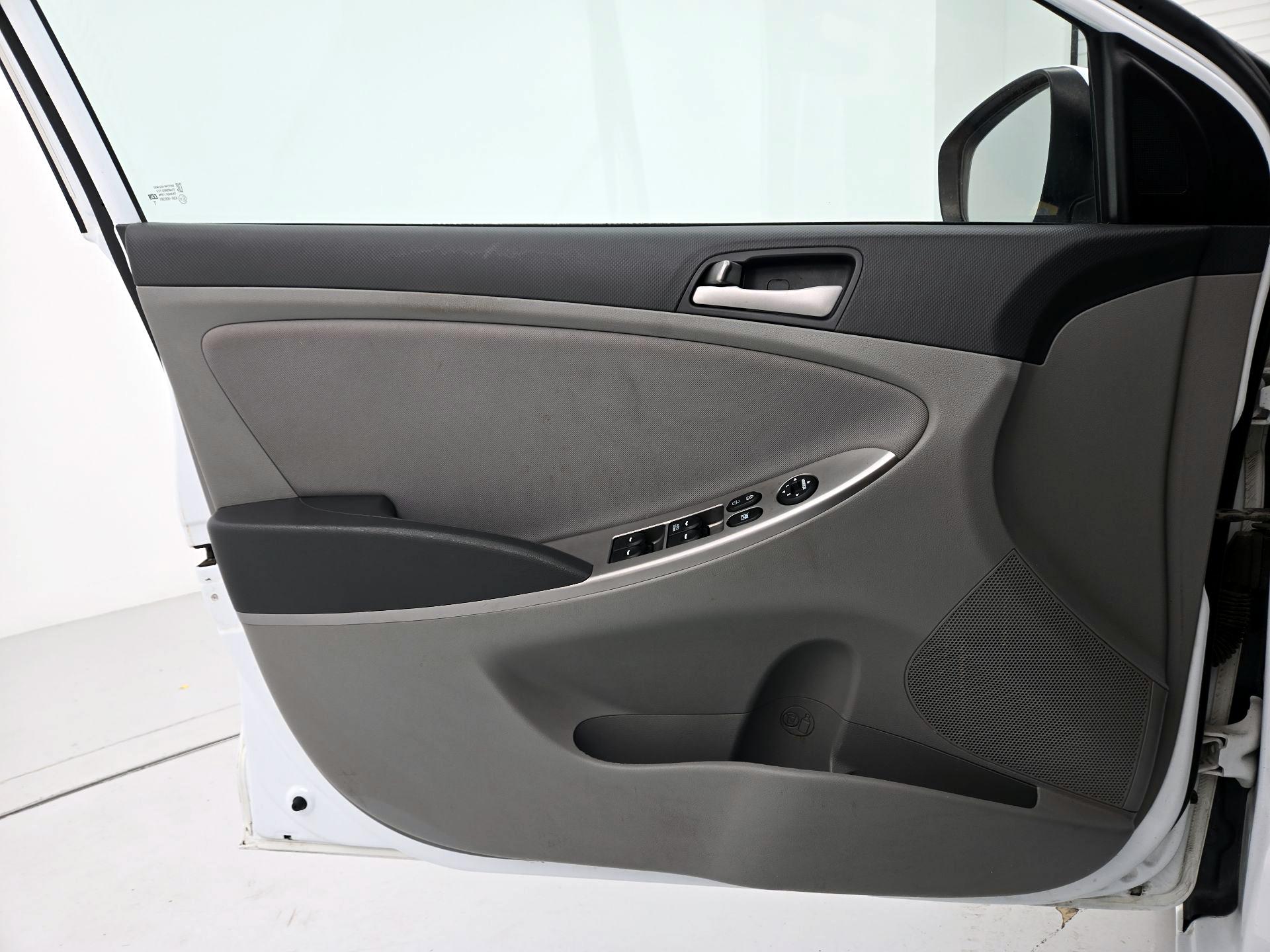 Thumbnail: 2017 Hyundai Accent - 12