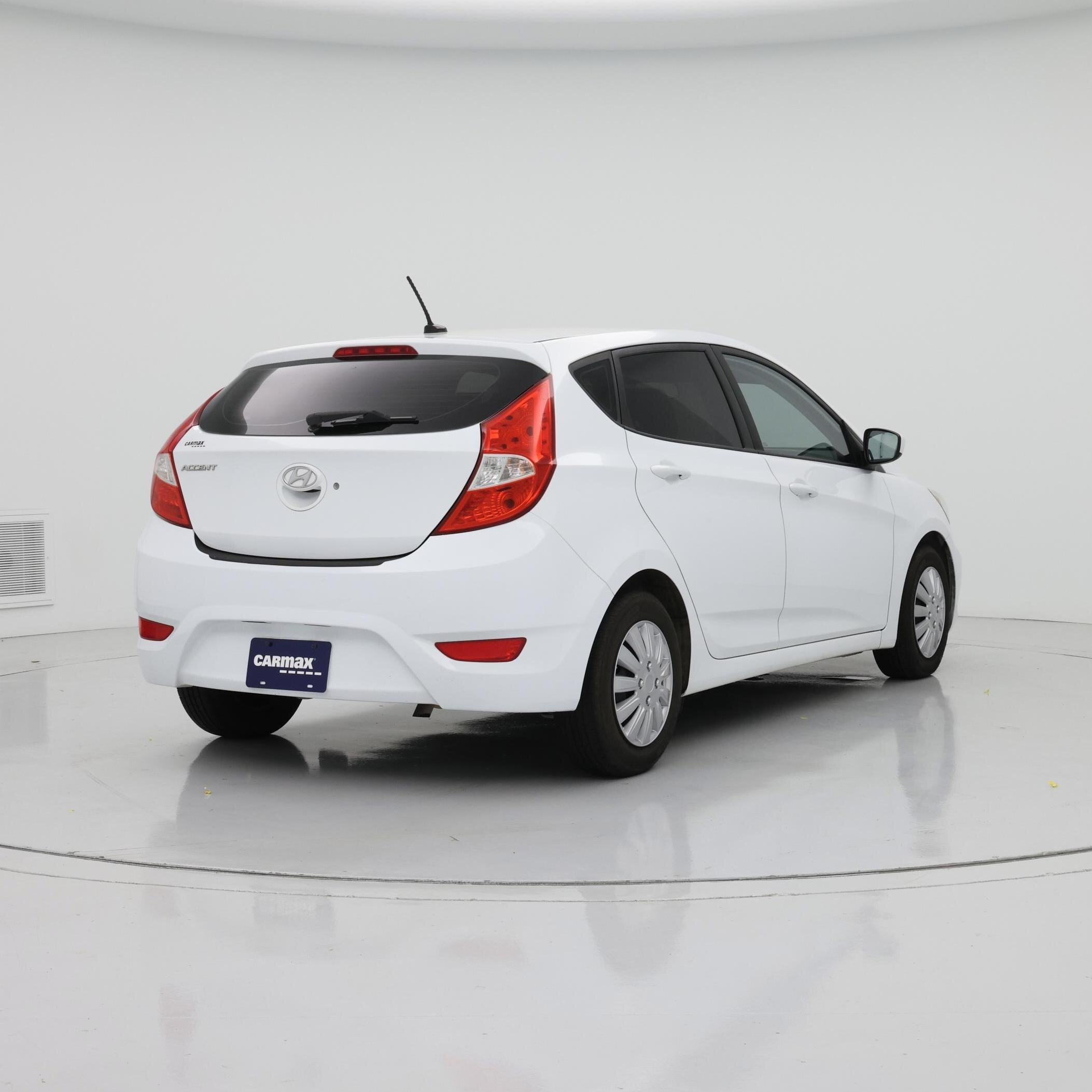 Thumbnail: 2017 Hyundai Accent - 8