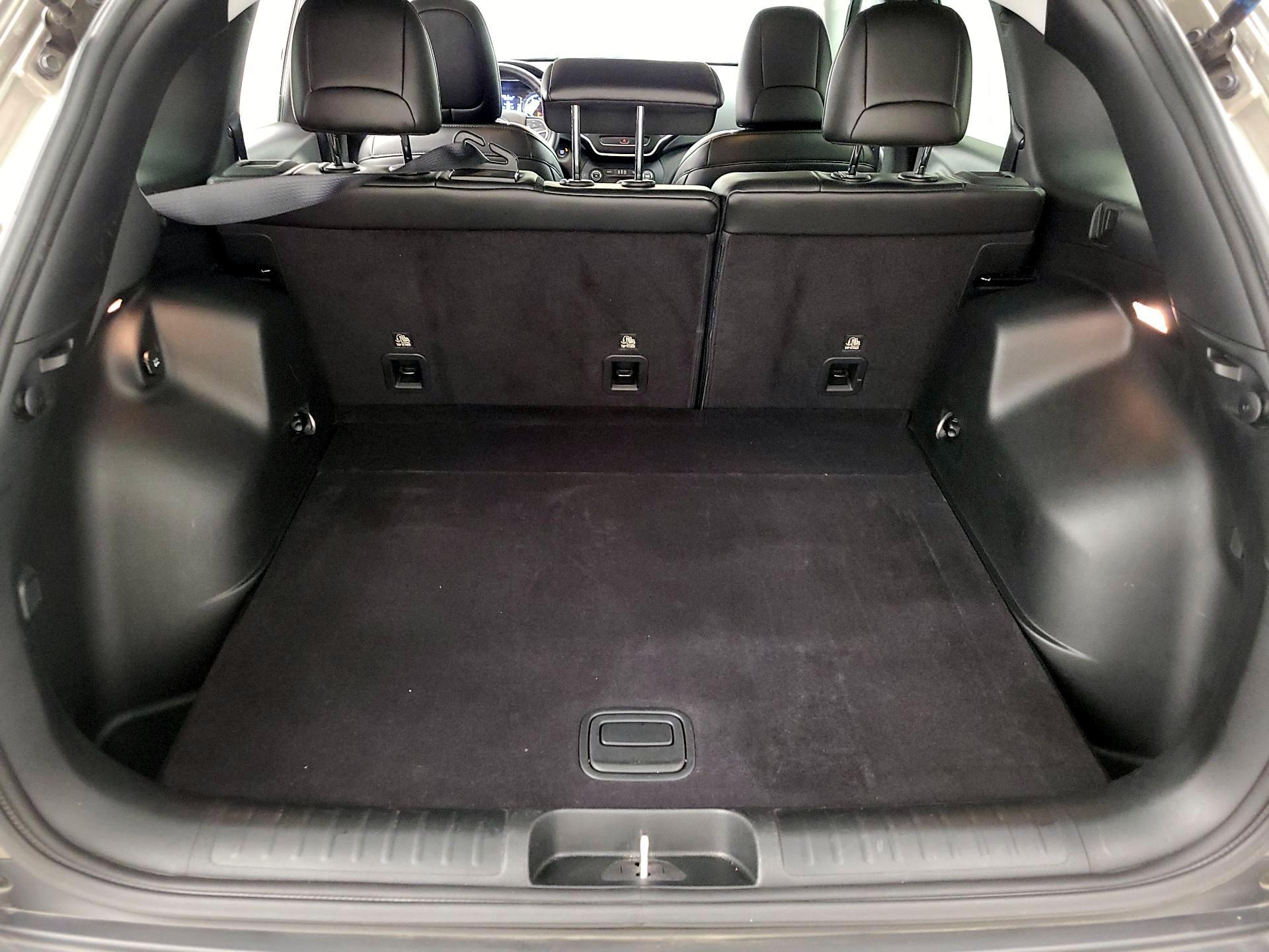 Thumbnail: 2019 Jeep Cherokee - 20