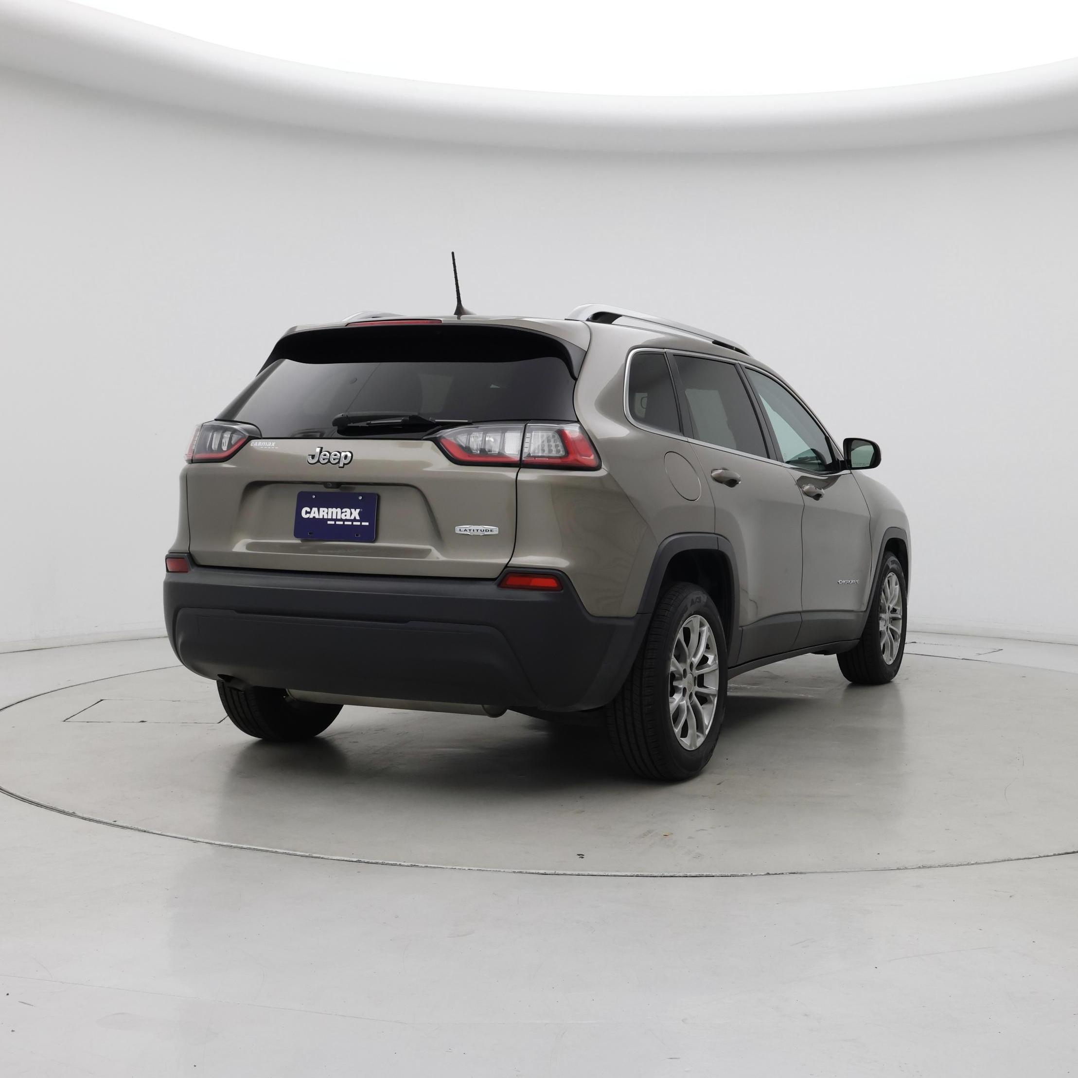 Thumbnail: 2019 Jeep Cherokee - 8