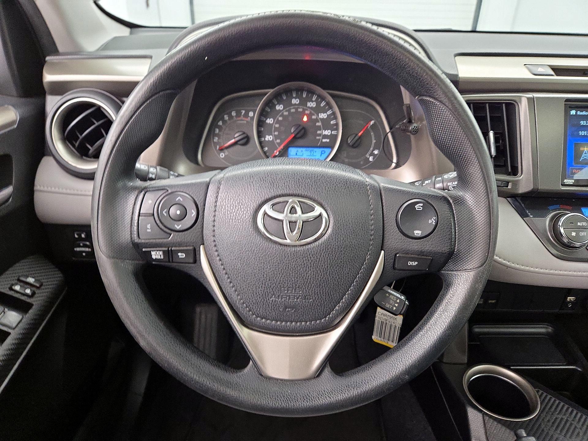Thumbnail: 2015 Toyota RAV4 - 10