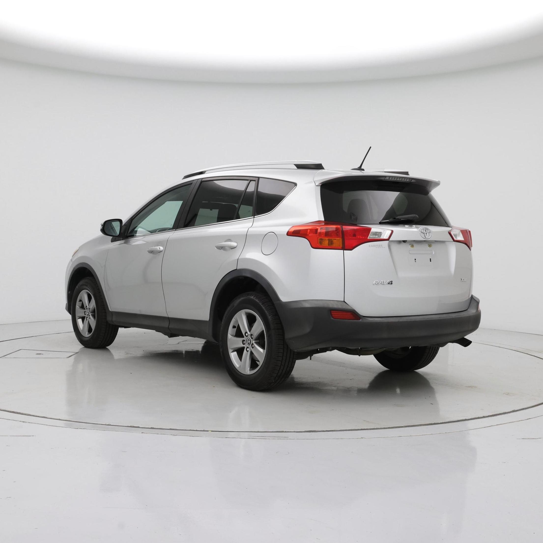 Thumbnail: 2015 Toyota RAV4 - 2