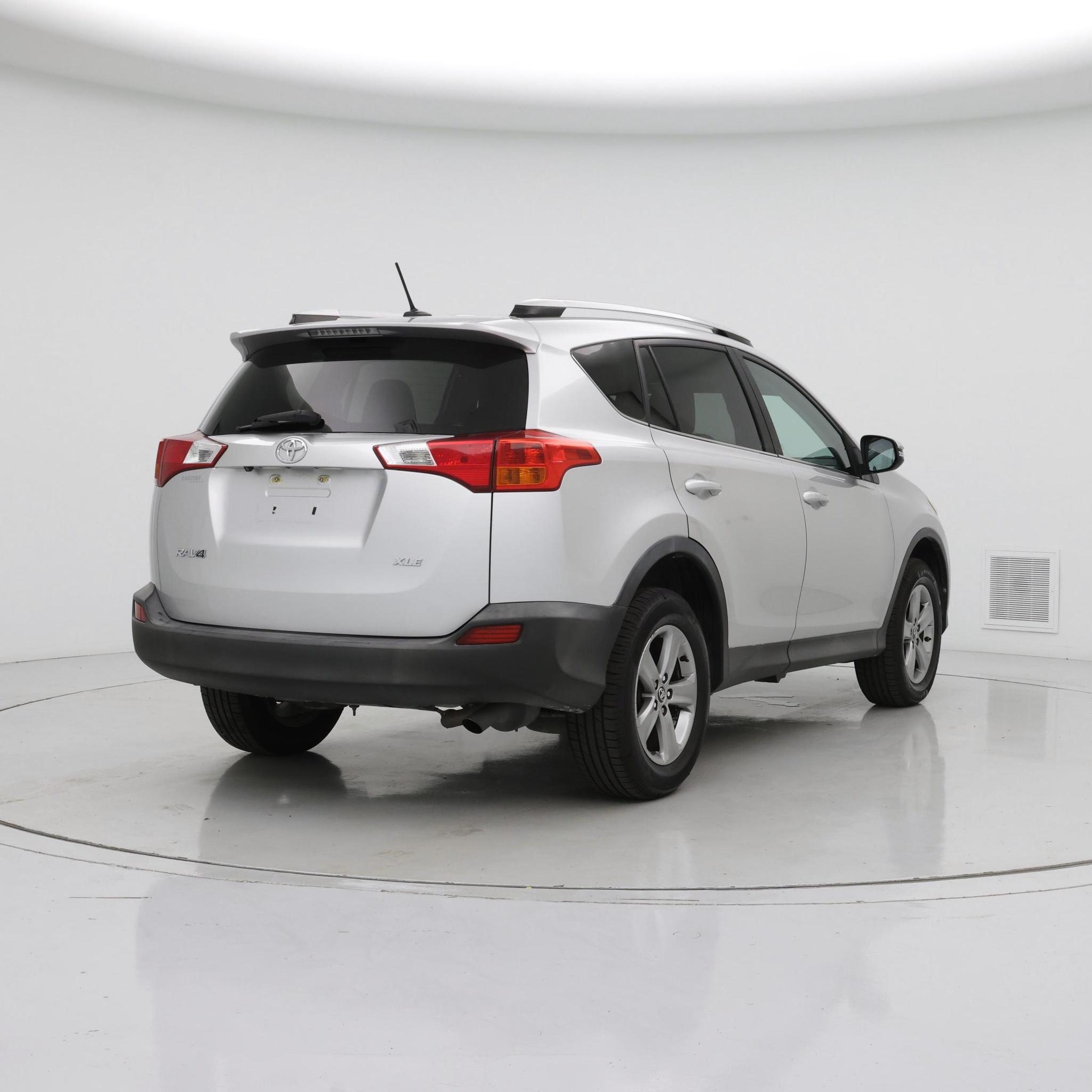 Thumbnail: 2015 Toyota RAV4 - 8
