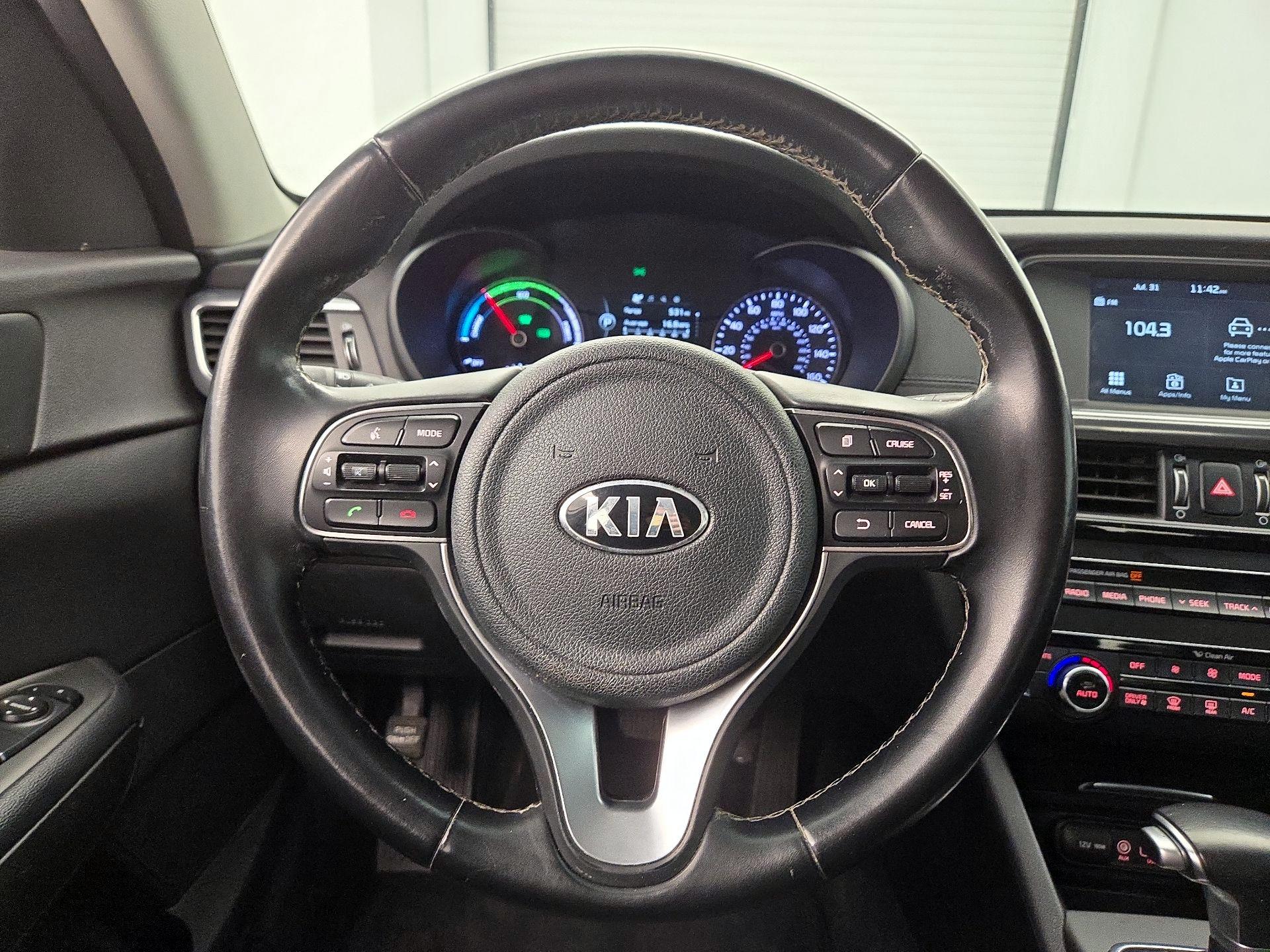 Thumbnail: 2017 Kia Optima - 10