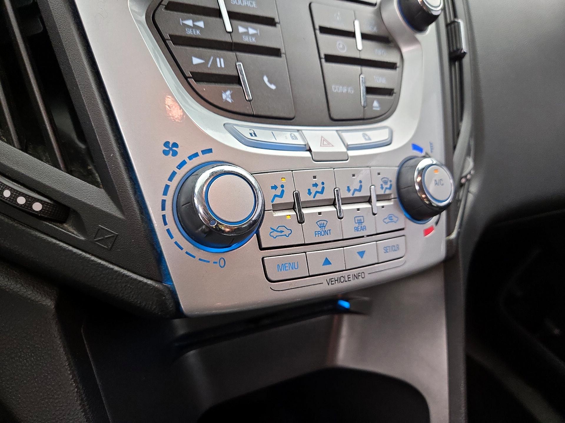 Thumbnail: 2015 Chevrolet Equinox - 15