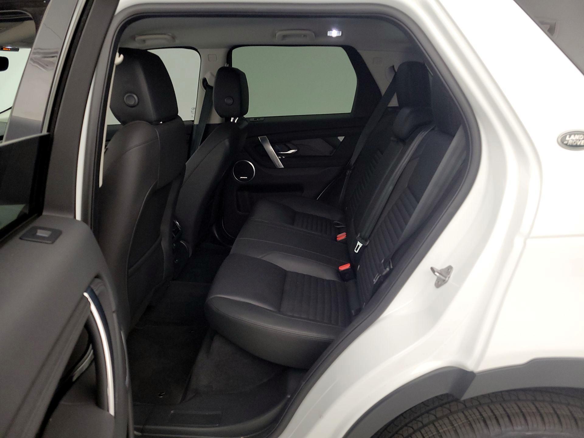 Thumbnail: 2023 Land Rover Discovery Sport - 20