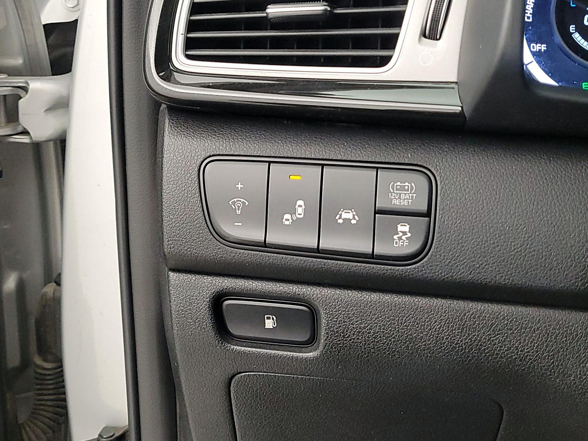 Thumbnail: 2019 Kia Niro - 13
