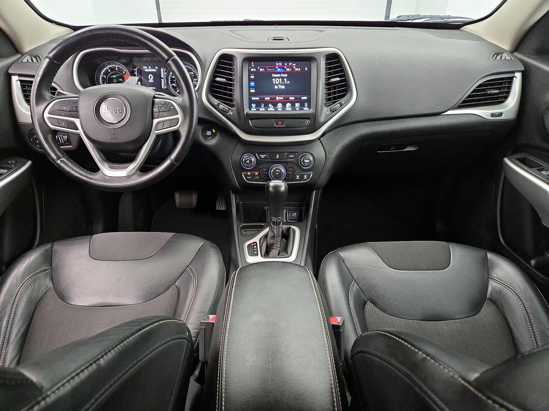 Thumbnail: 2018 Jeep Cherokee - 9